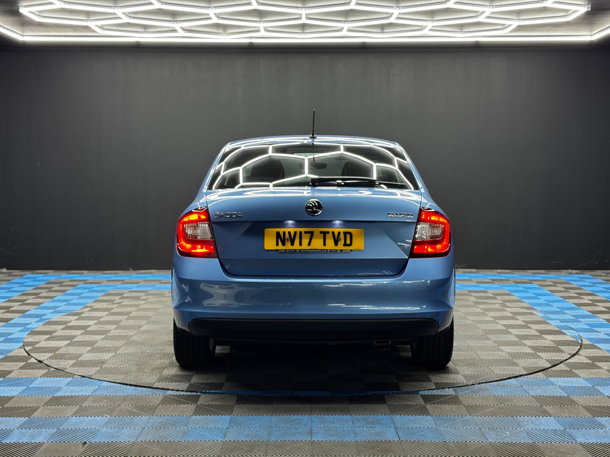 Skoda Rapid view 6