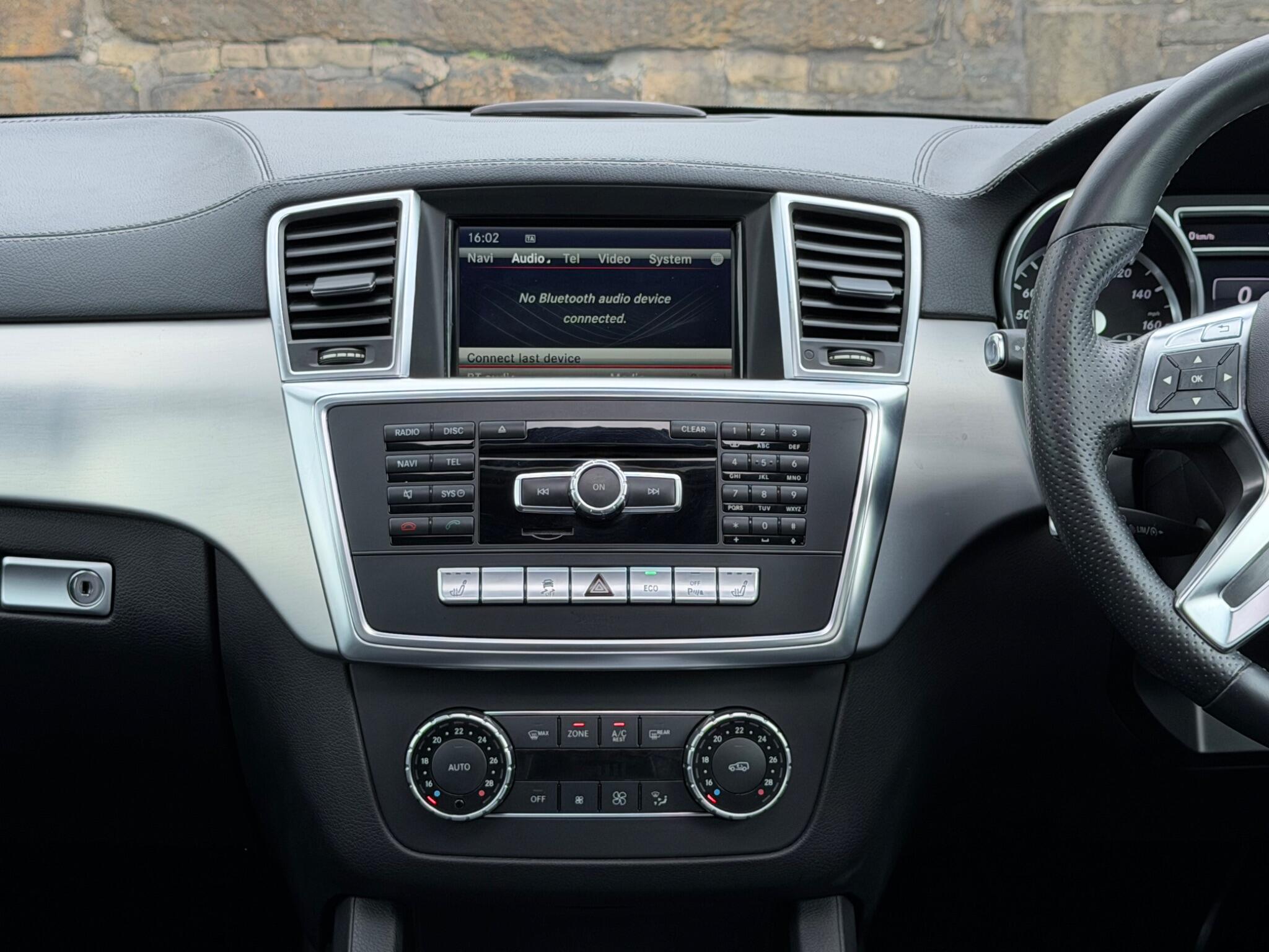 Mercedes-Benz GL view 31