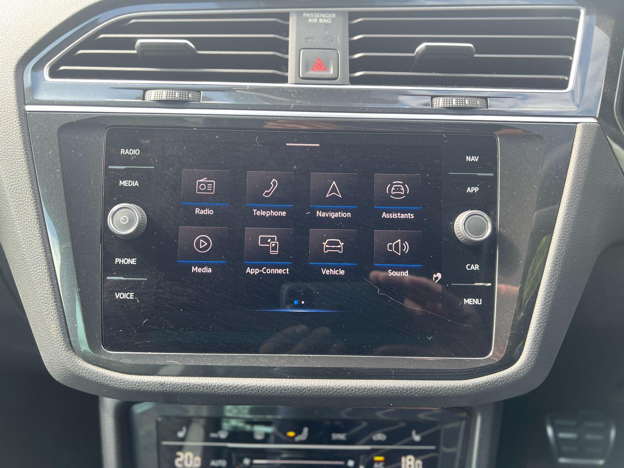 Volkswagen Tiguan view 23