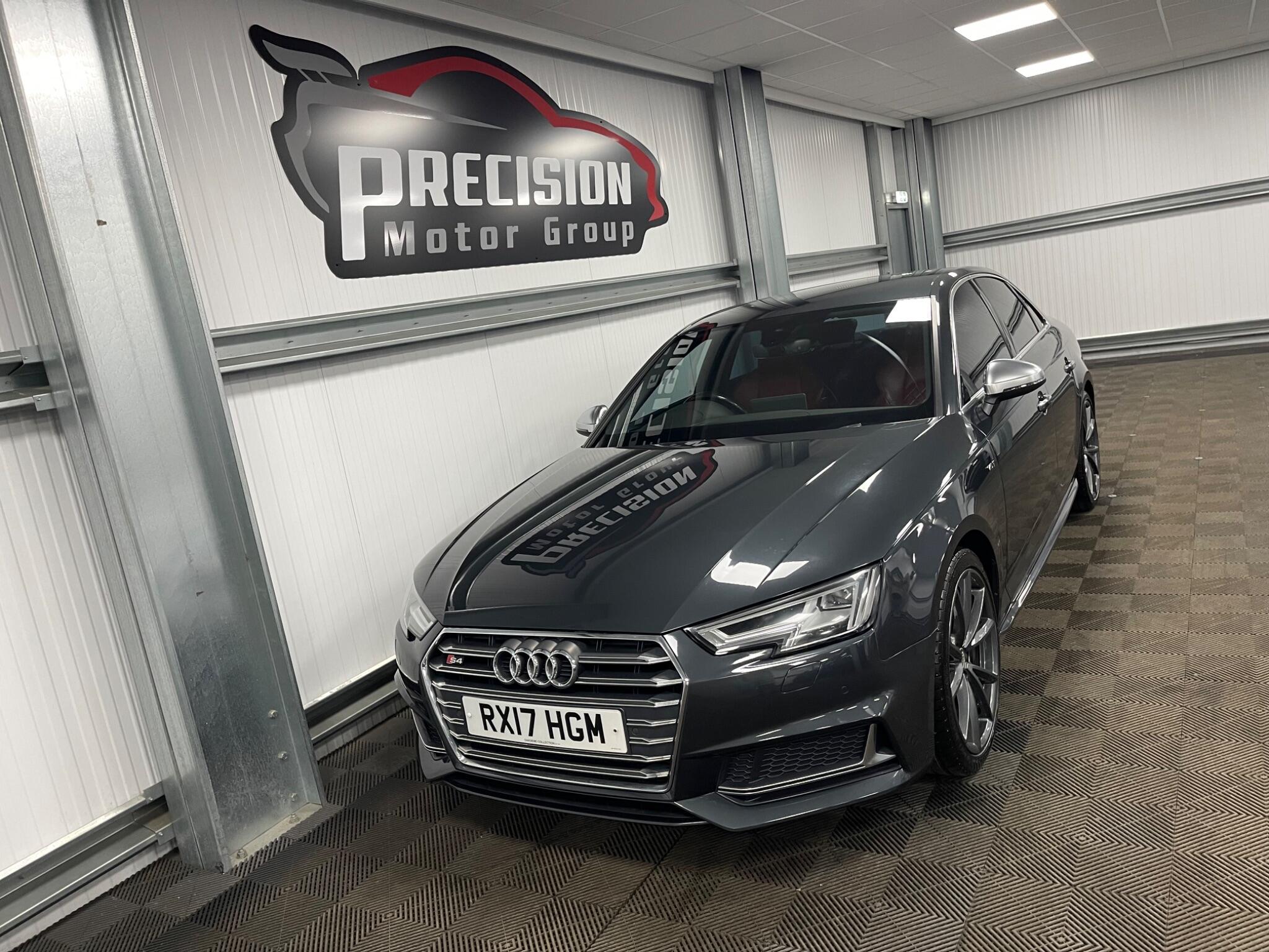 Audi S4 view 10
