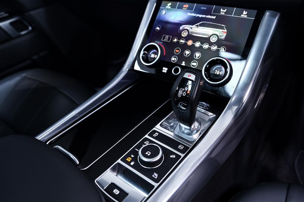 Land Rover Range Rover Sport view 16