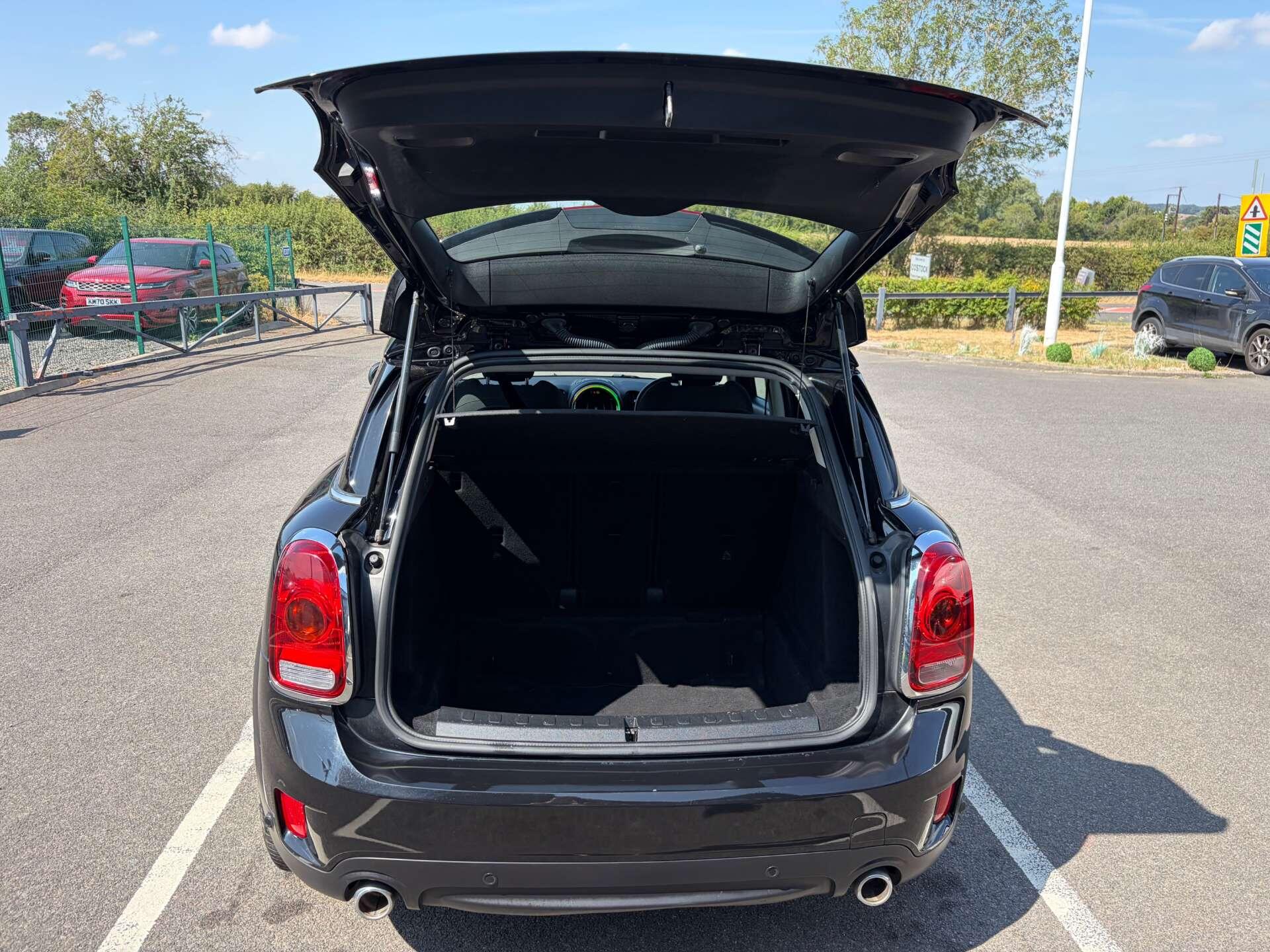 Mini Countryman view 23