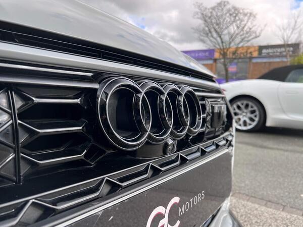 Audi RS6 Avant view 67