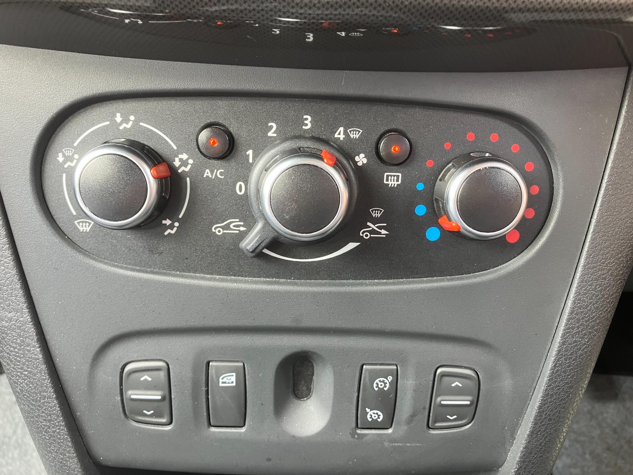 Dacia Sandero Stepway view 13