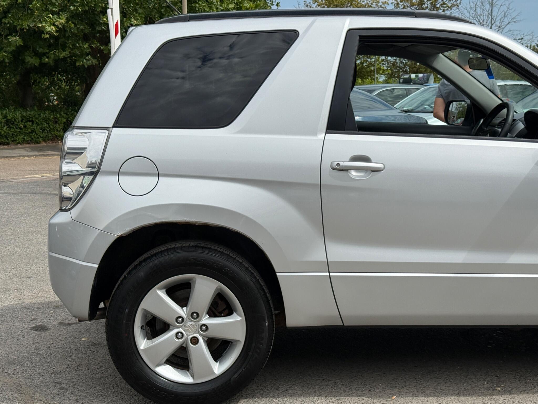Suzuki Grand Vitara - Image 21