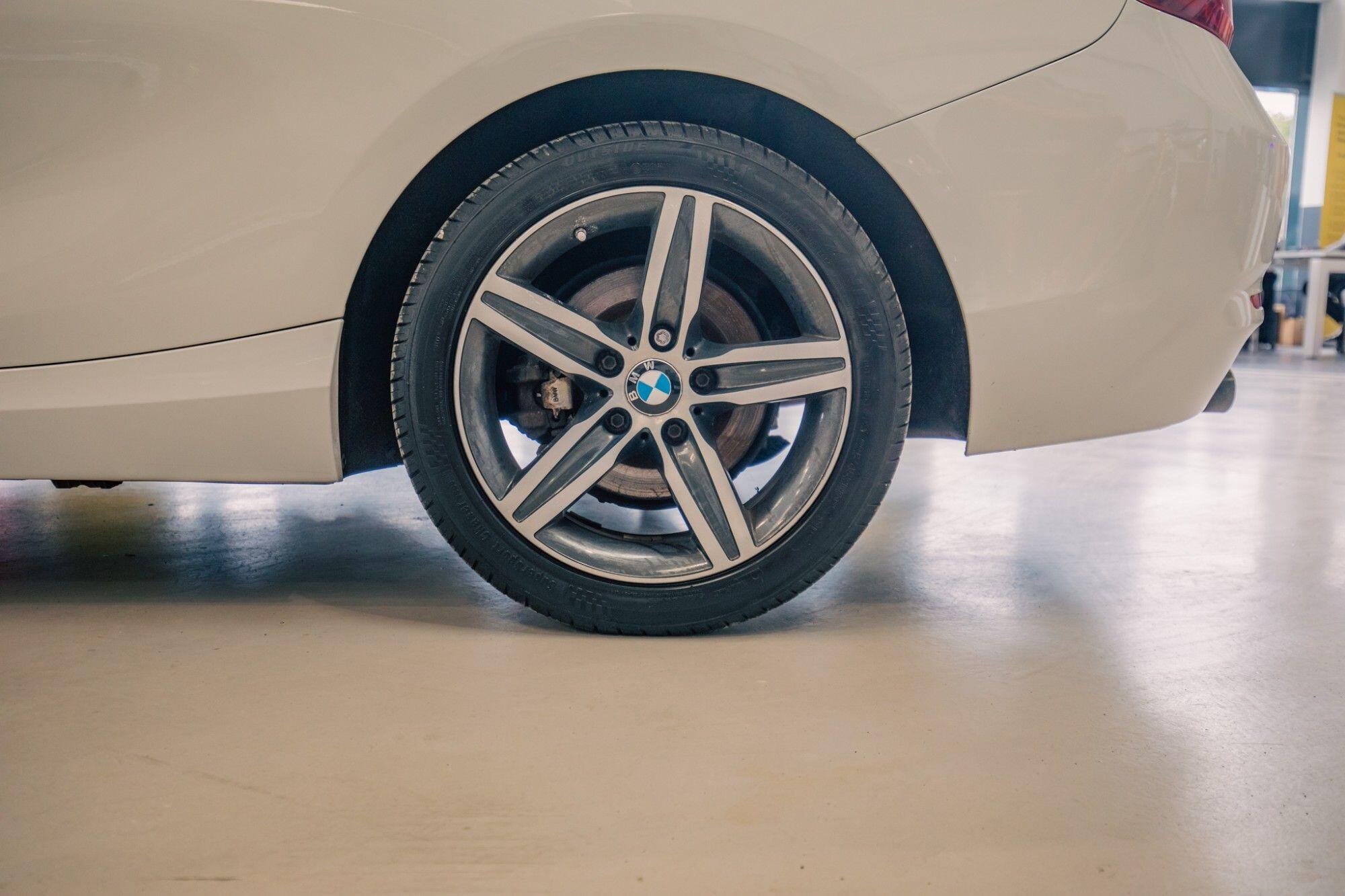 BMW 2 Series view 6