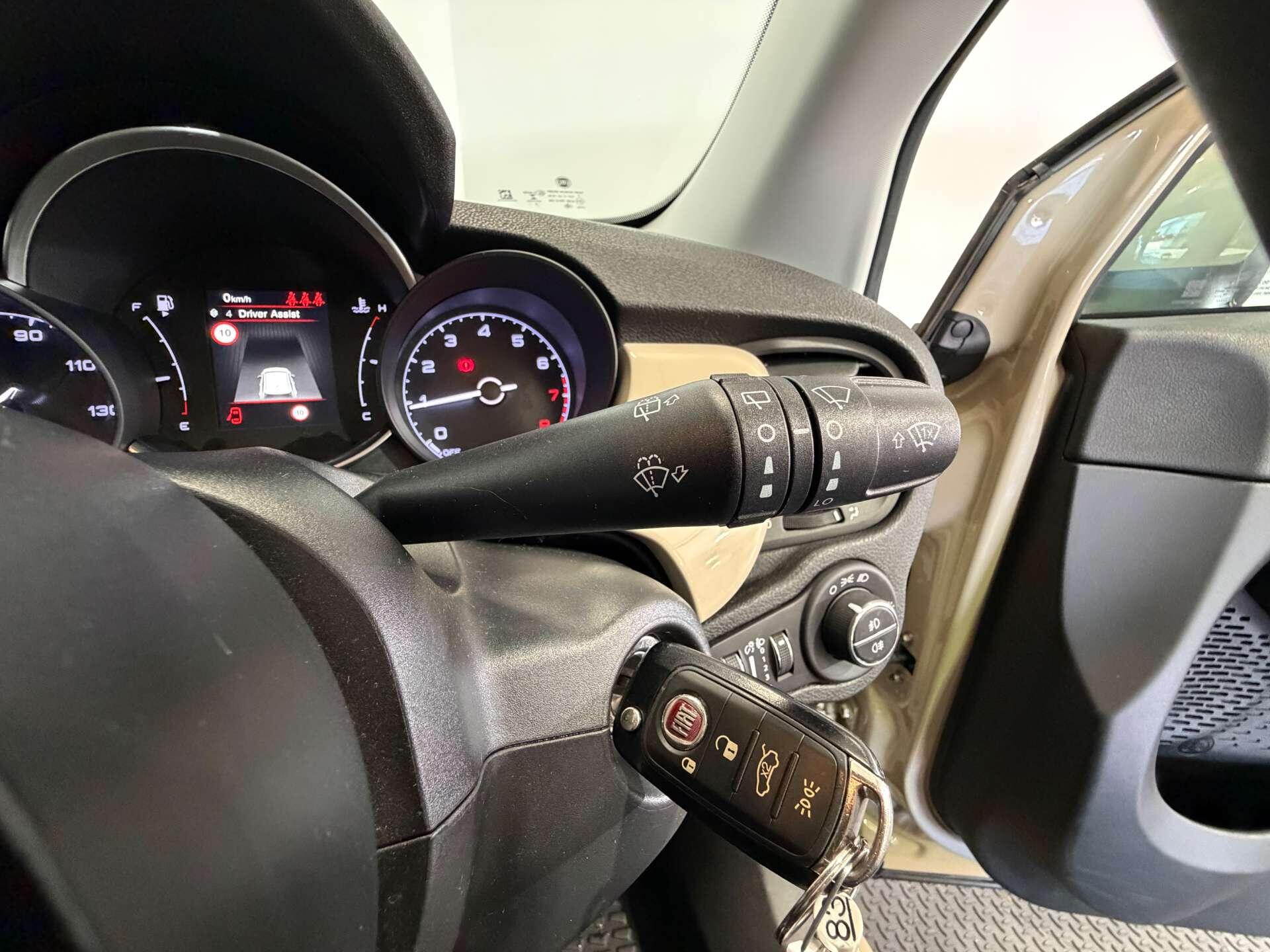 Fiat 500x view 27