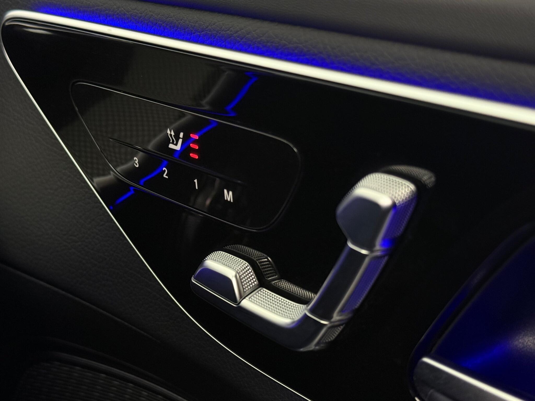 Mercedes-Benz C-Class view 18
