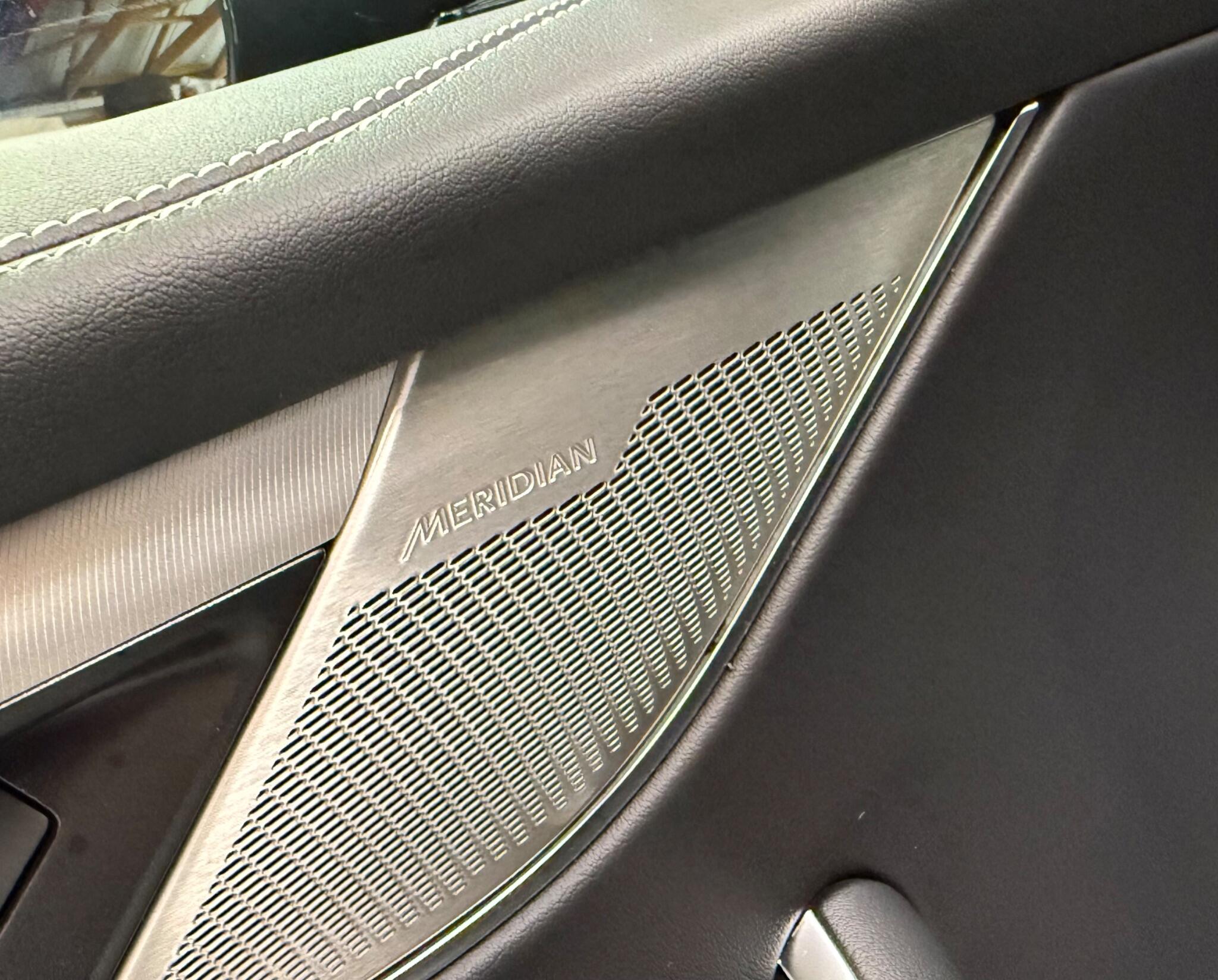Jaguar F-Pace view 25