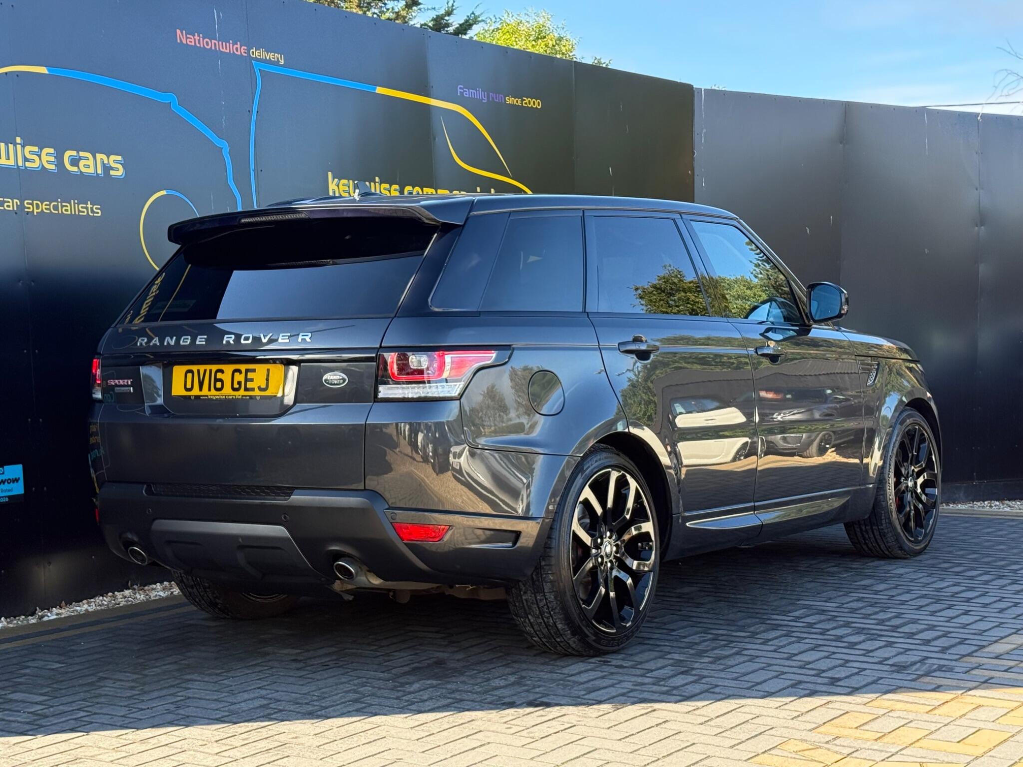 Land Rover Range Rover Sport view 6