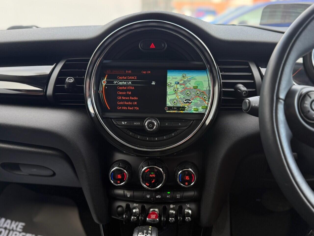 Mini Hatch view 17
