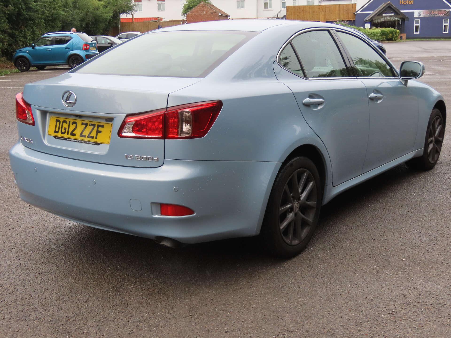 Lexus Is view 5