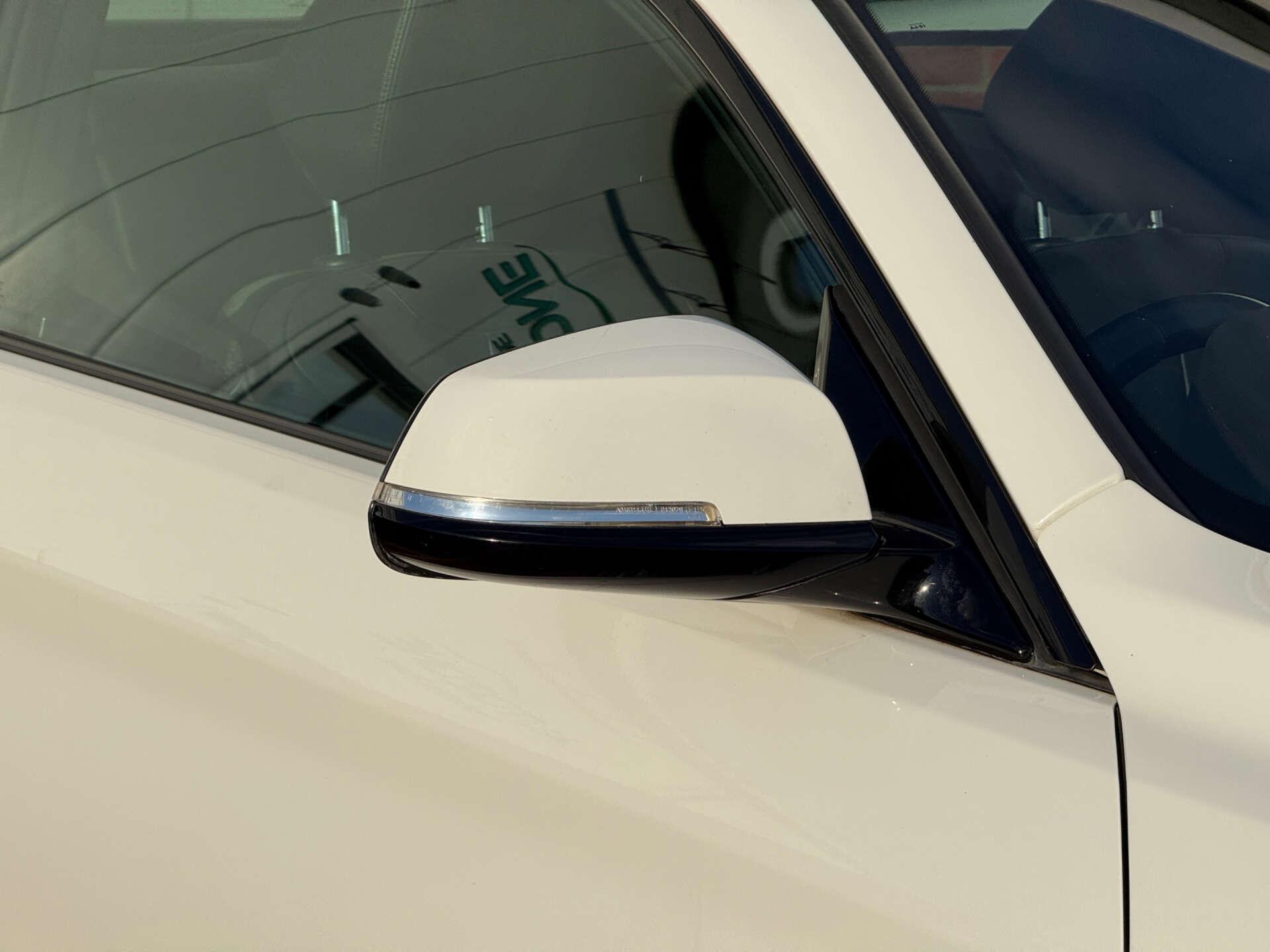 BMW 4 Series view 11