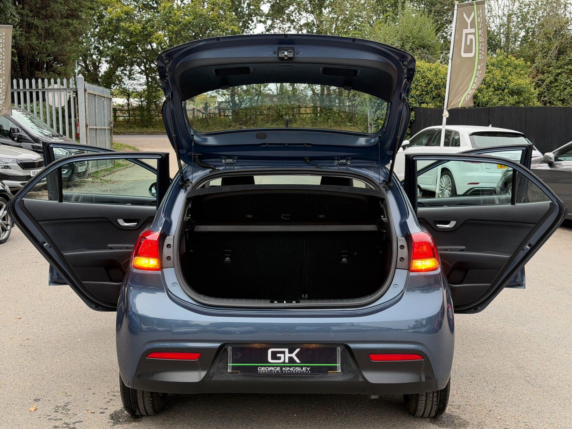Kia Rio view 23