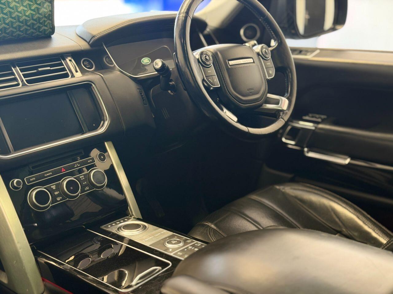 Land Rover Range Rover view 9