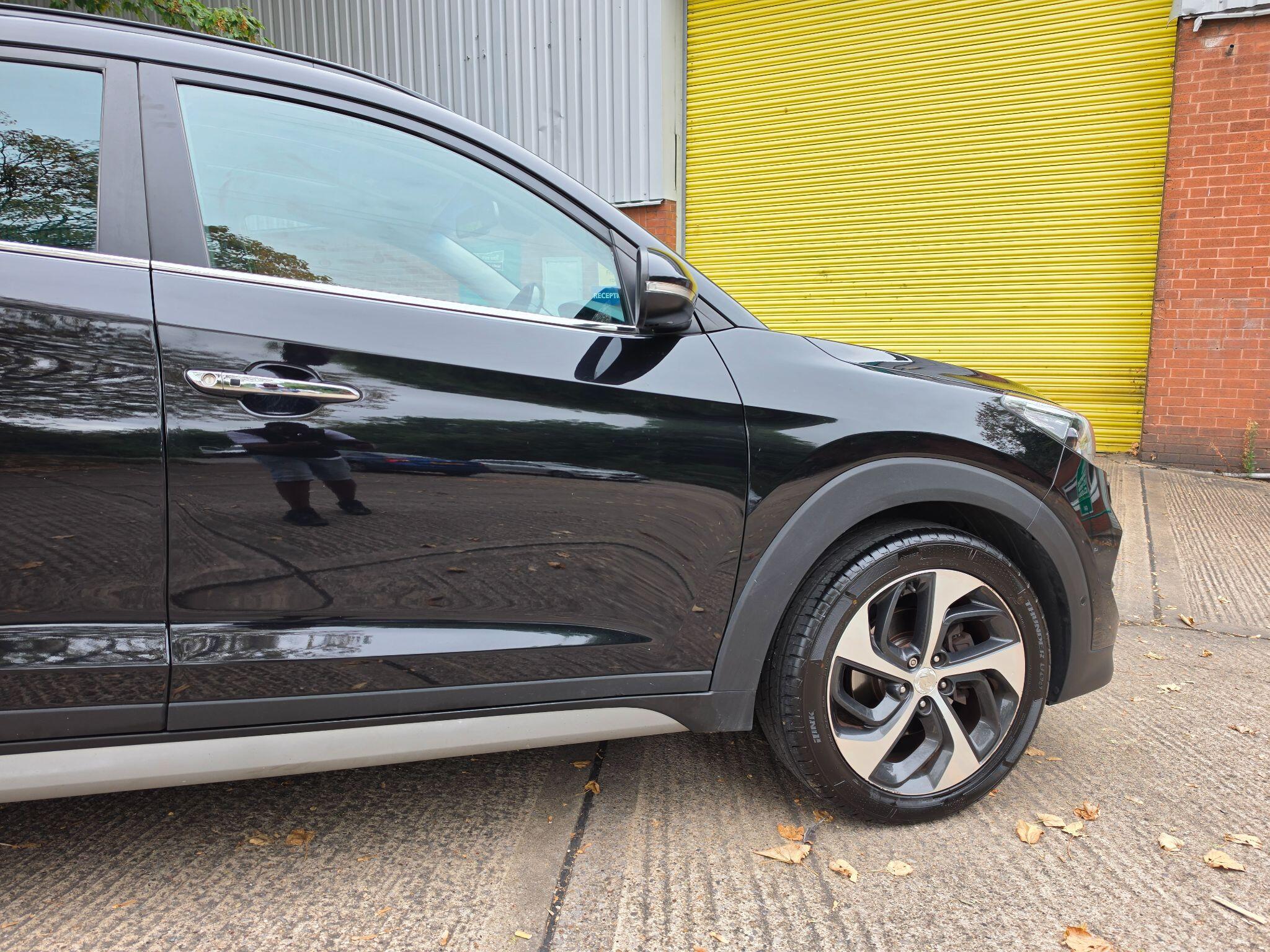 Hyundai Tucson view 3