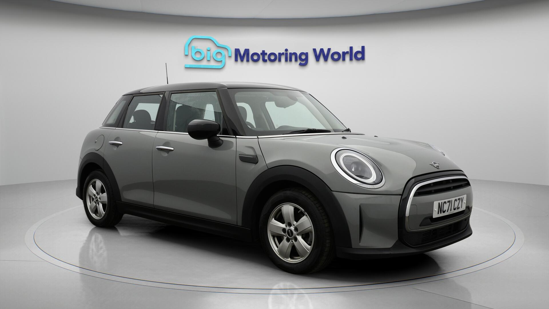 2022 MINI Mini 1.5 Cooper Classic Hatchback 5d