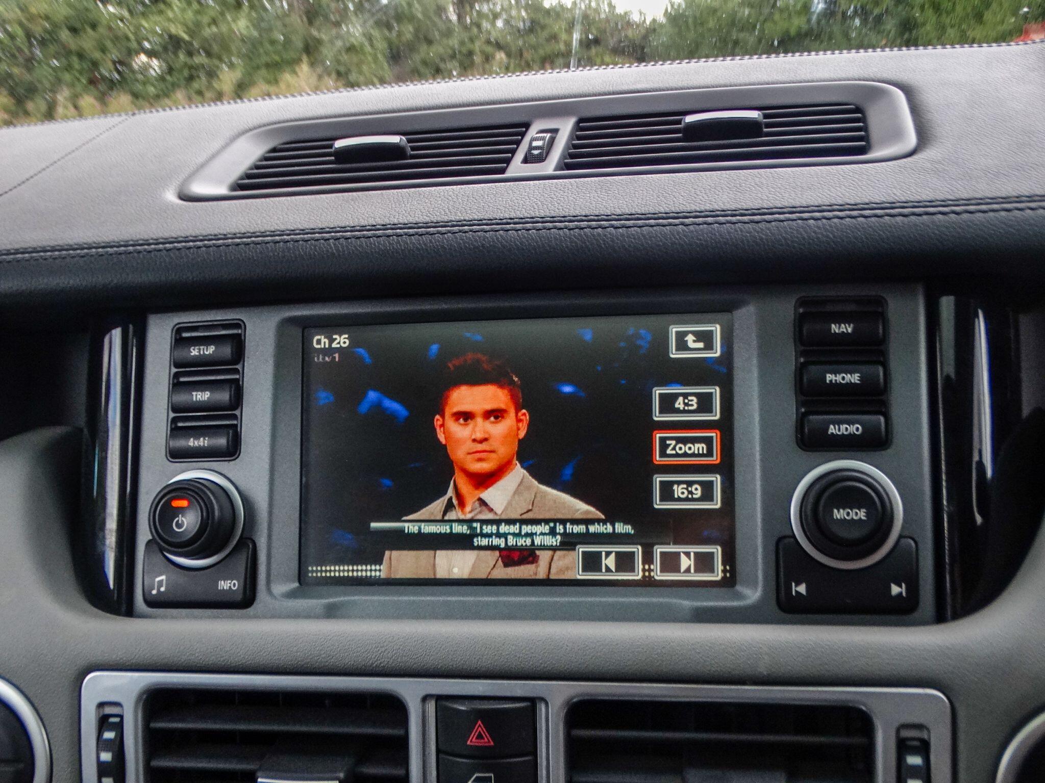 Land Rover Range Rover view 25
