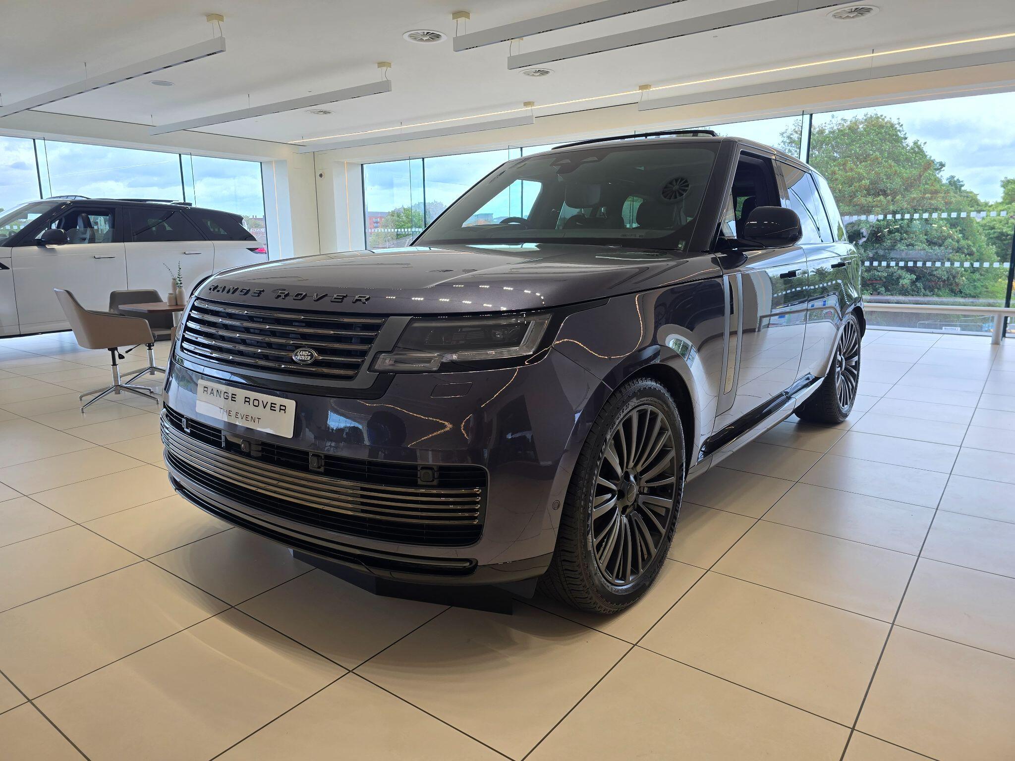 Land Rover Range Rover view 4