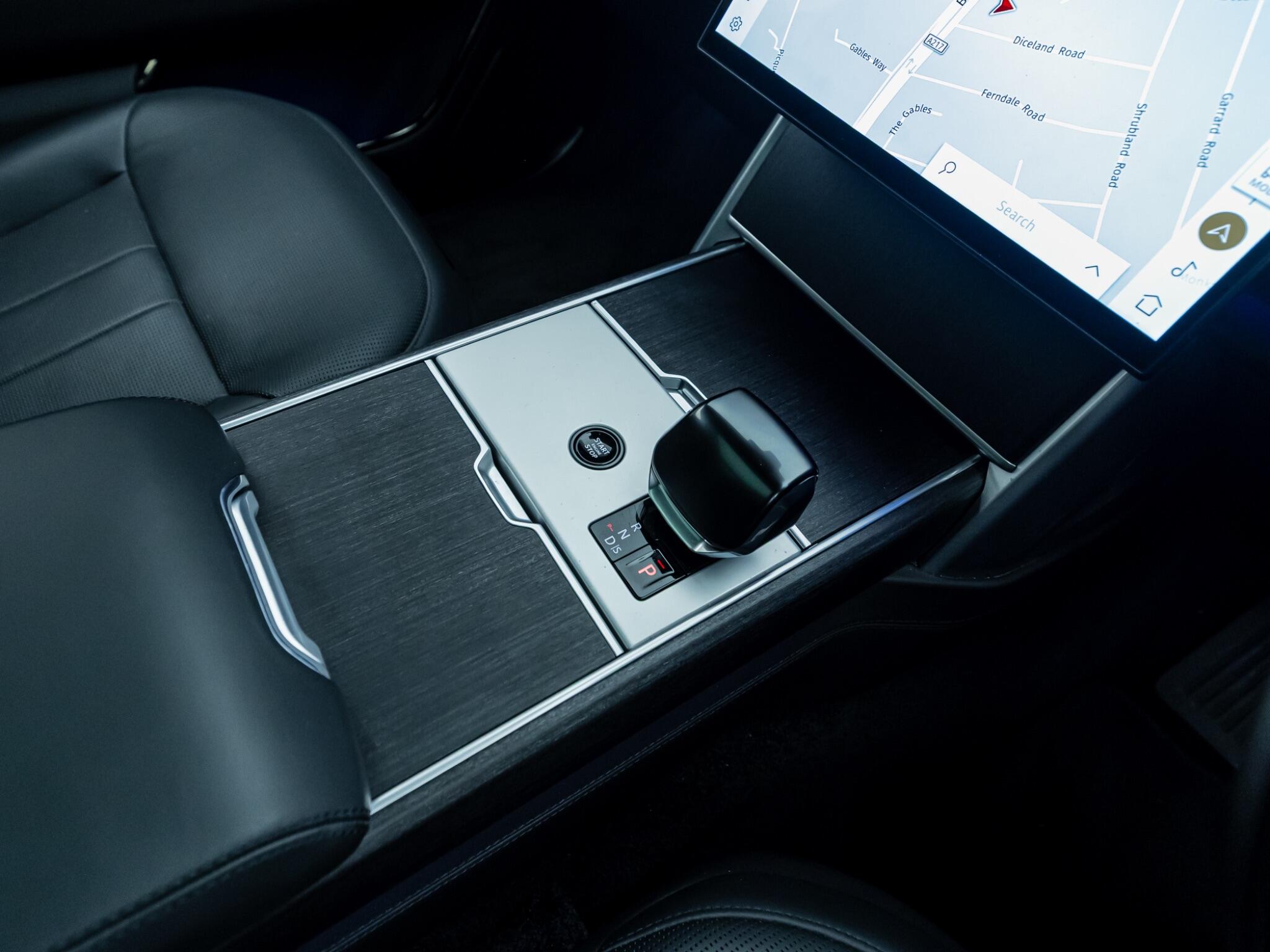 Land Rover Range Rover view 28