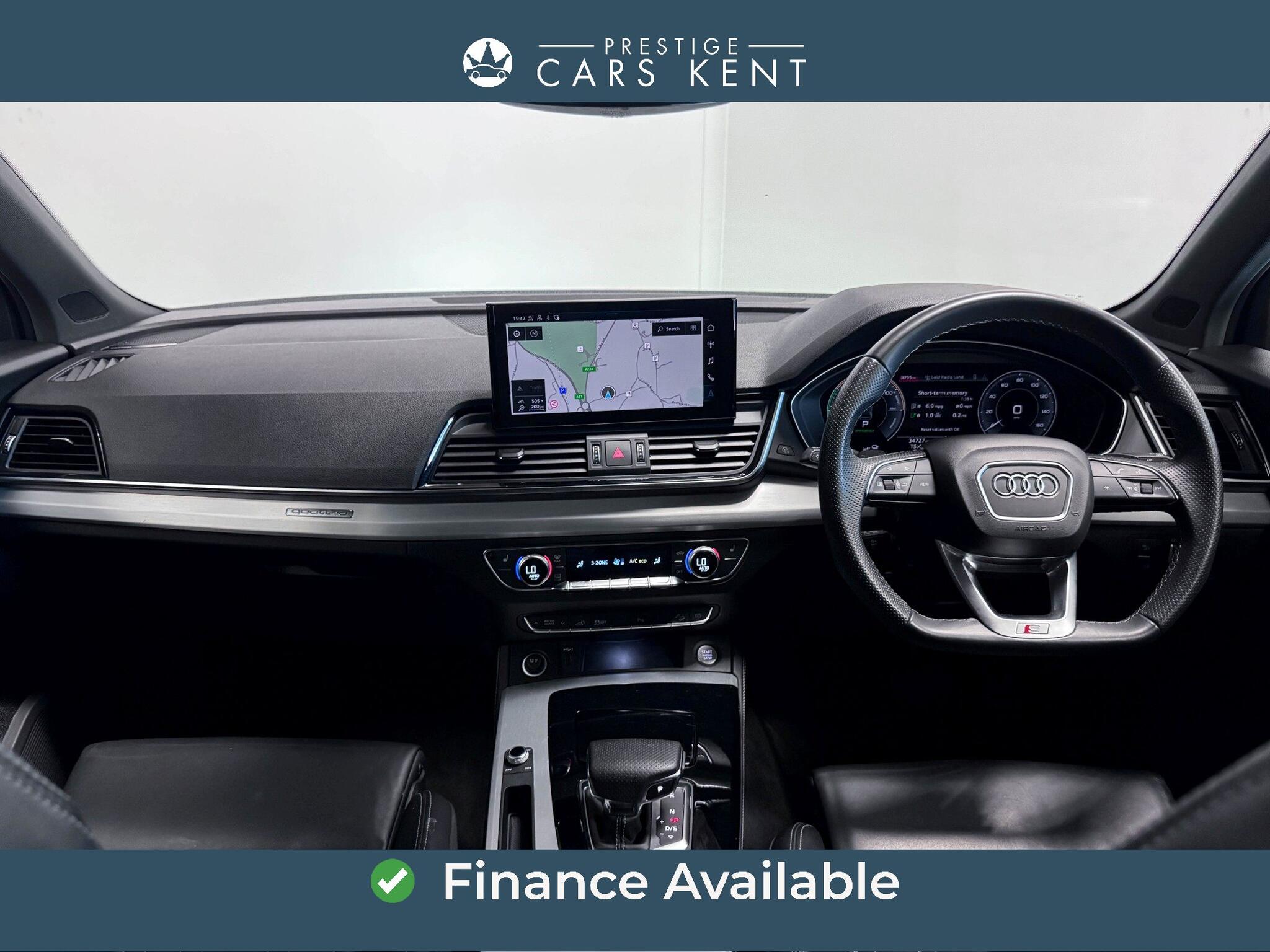 Audi Q5 view 2