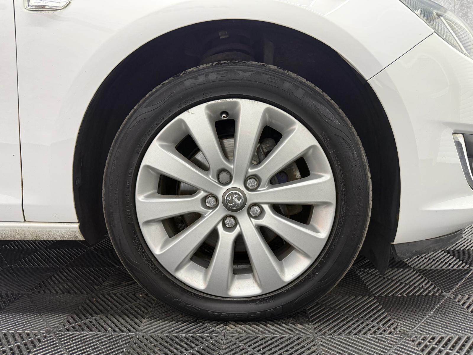 Vauxhall Astra view 24