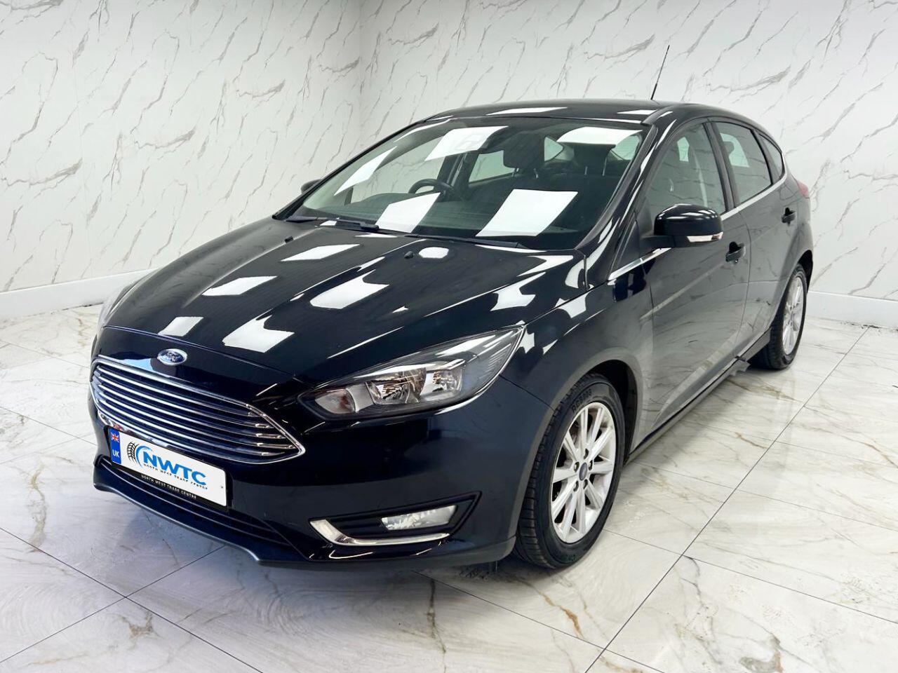 Ford Focus view 6