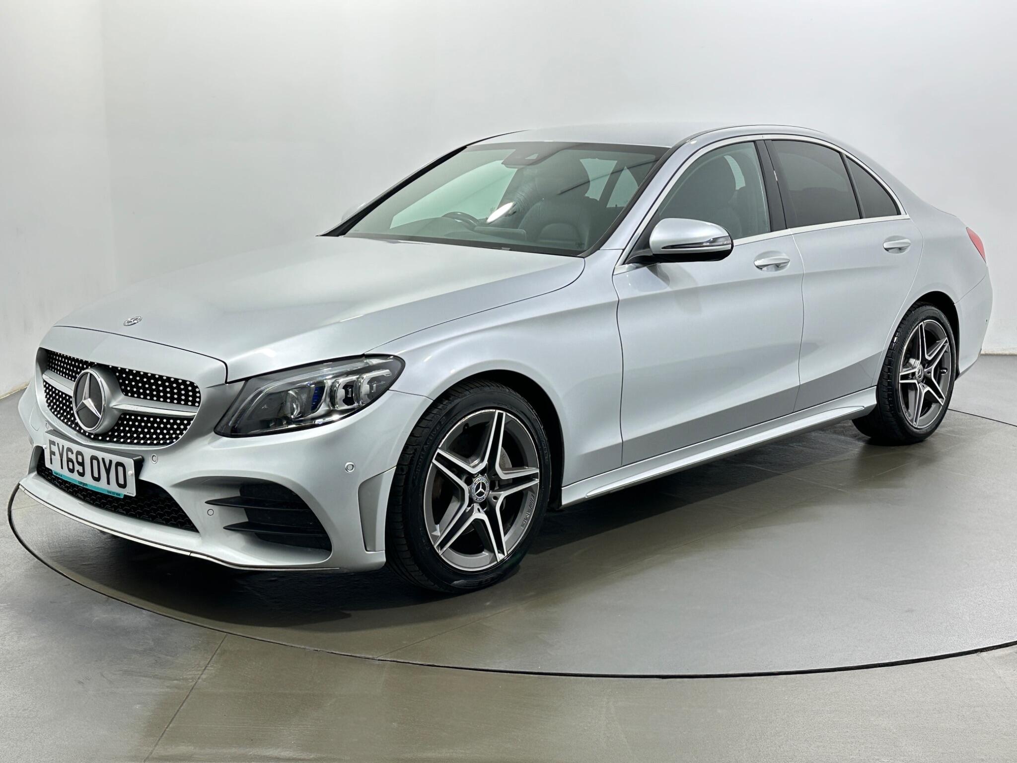 Mercedes-Benz C-Class view 4