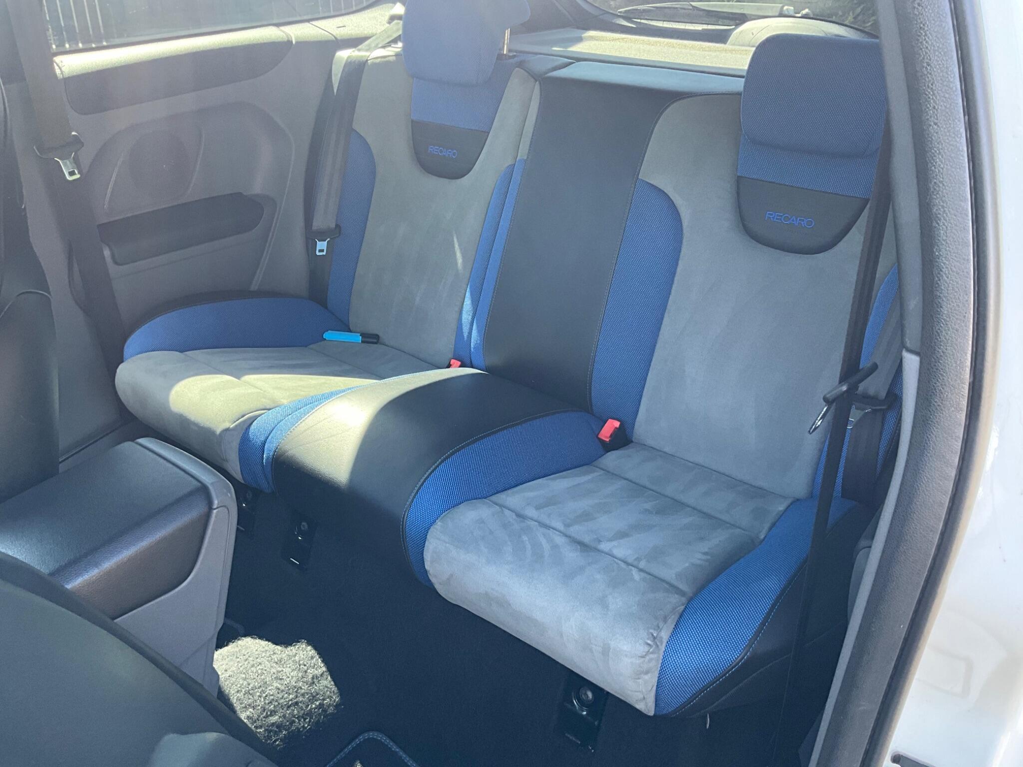 Ford Focus view 10