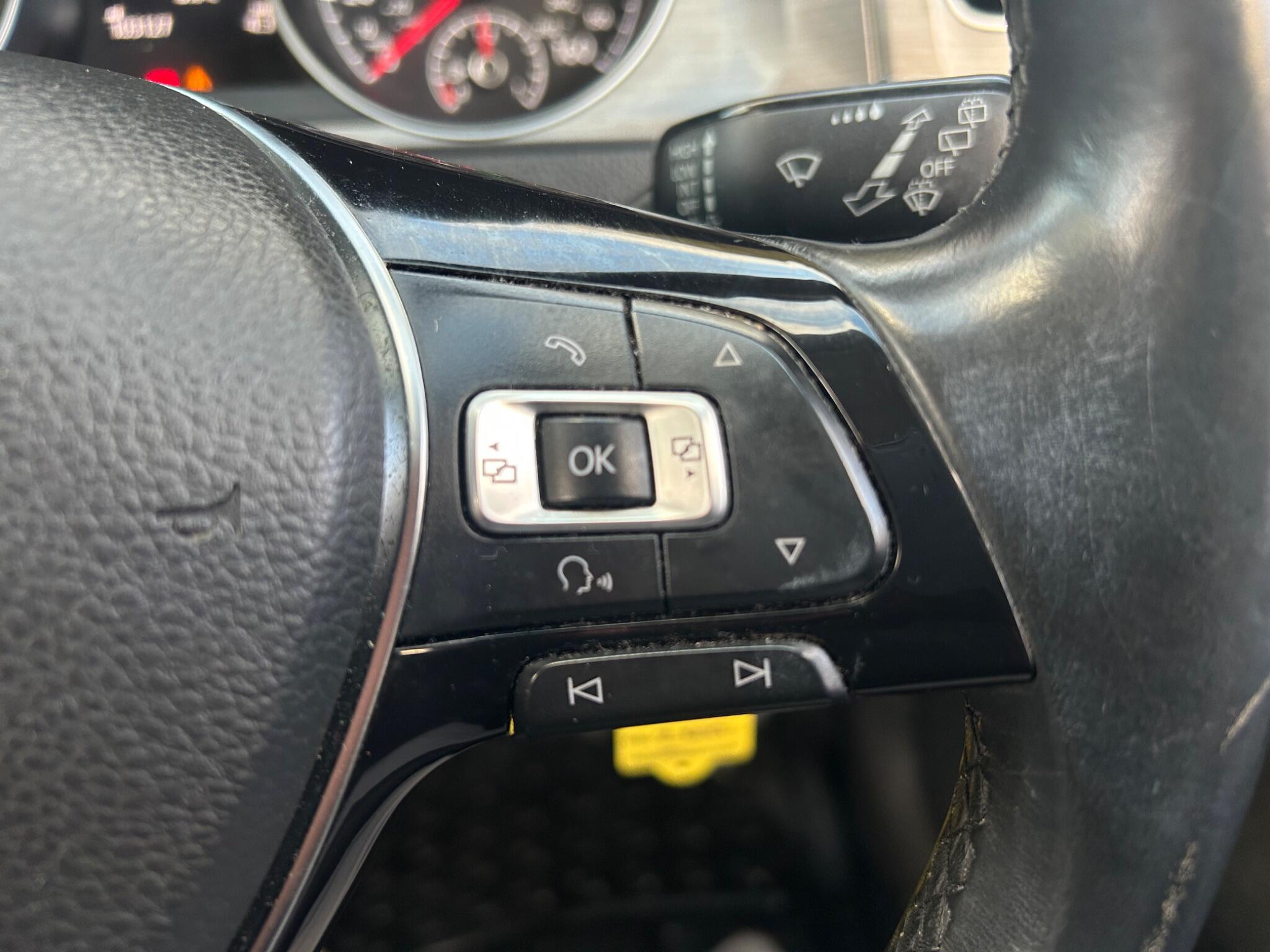 Volkswagen Golf view 47