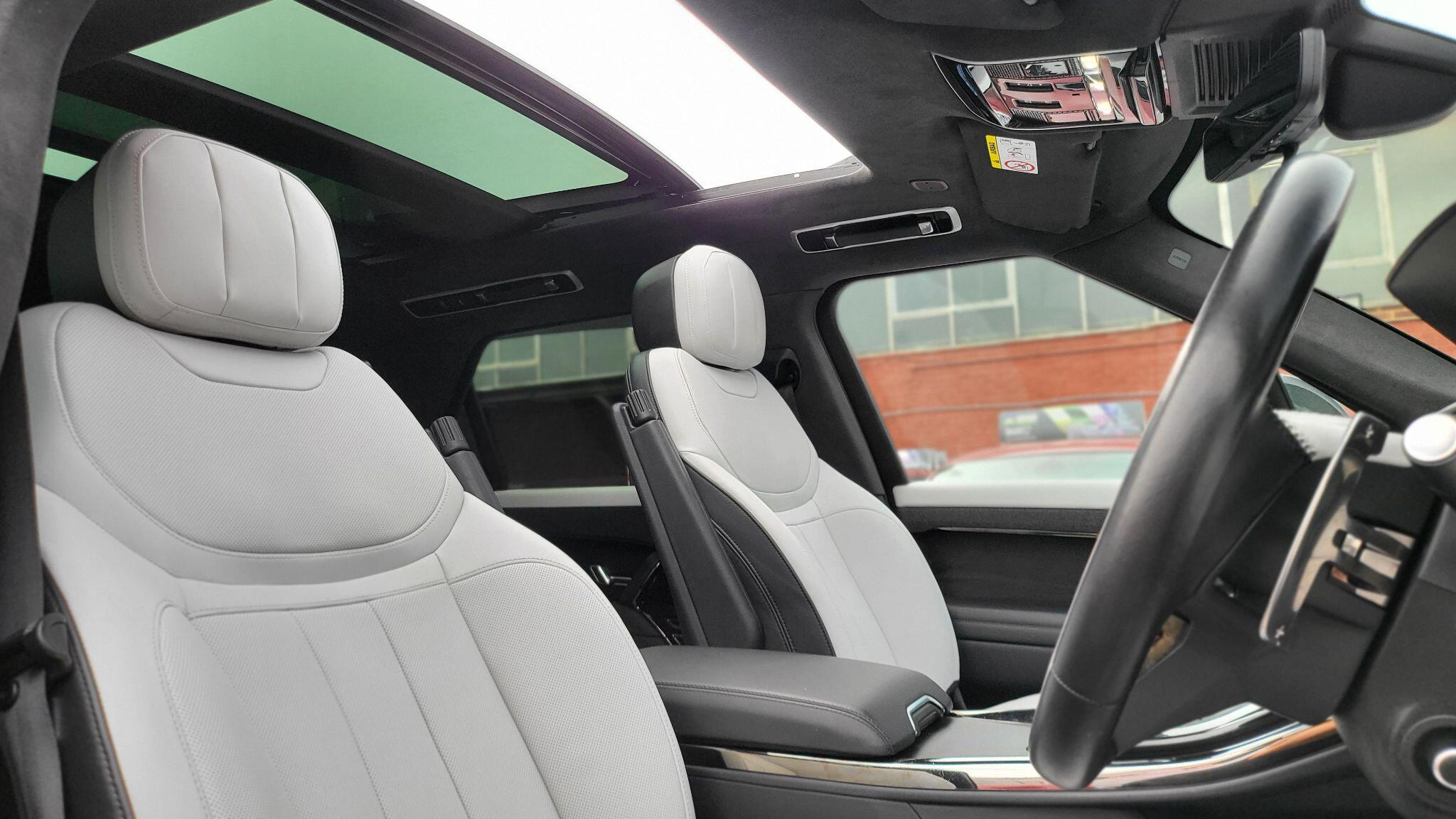 Land Rover Range Rover Sport view 16