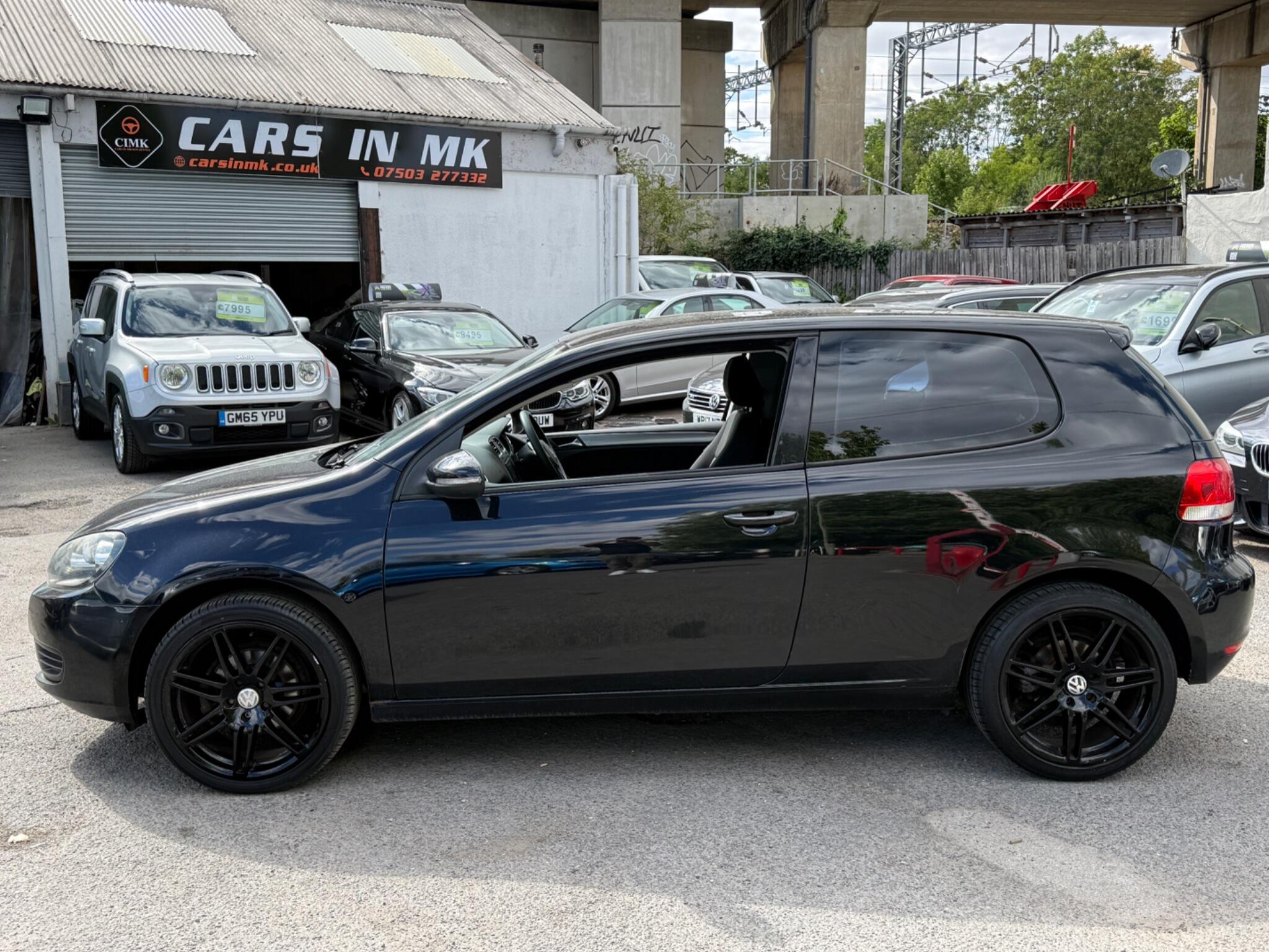 Volkswagen Golf - Image 5