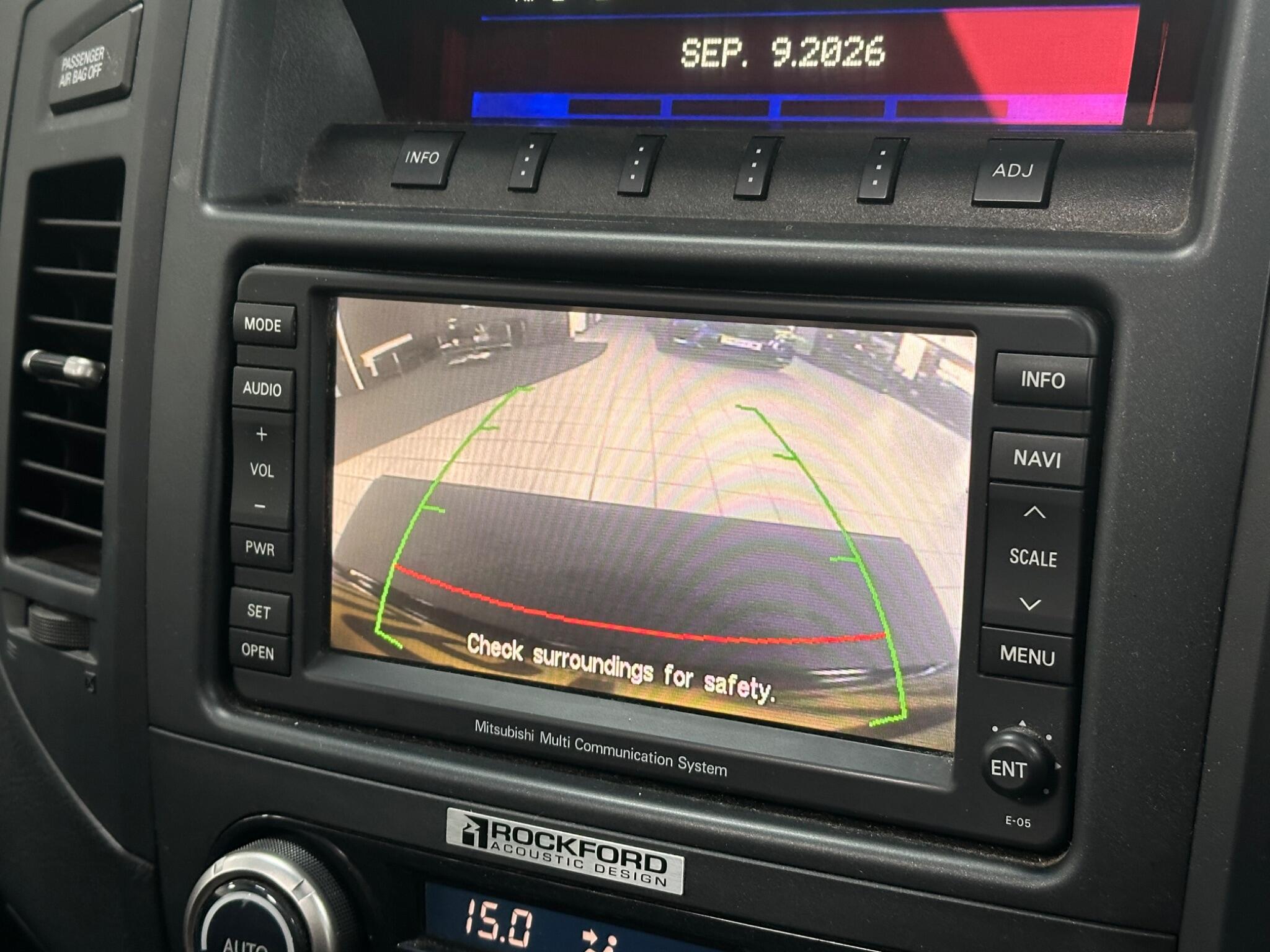 Mitsubishi Shogun view 24