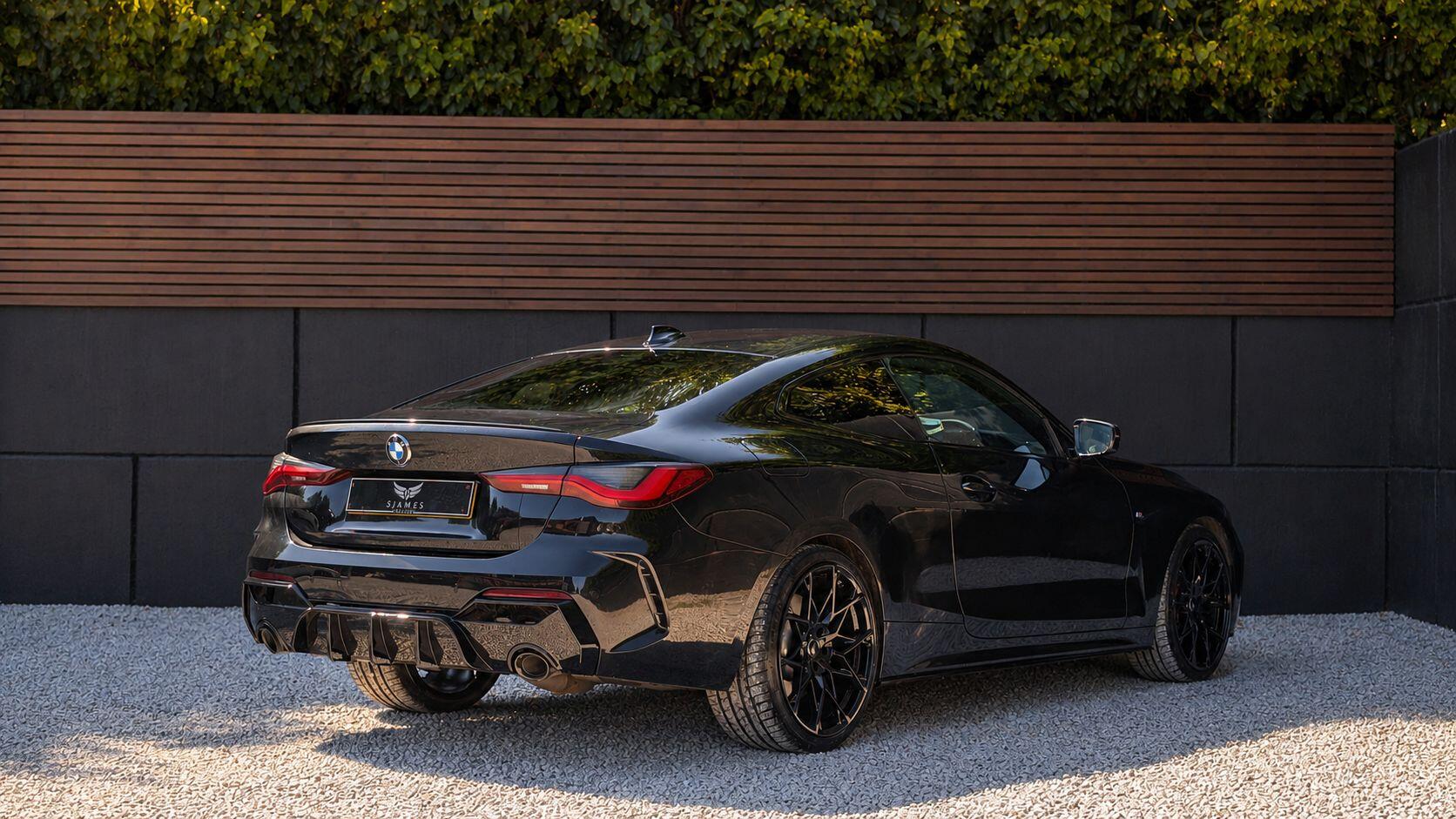 BMW 4 Series view 6