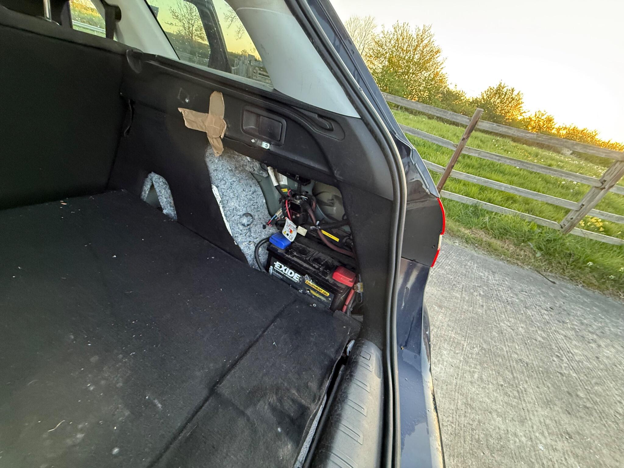 Peugeot 308 SW 1.6 BlueHDi Access Euro 6 (s/s) 5dr — photo 41 of 84