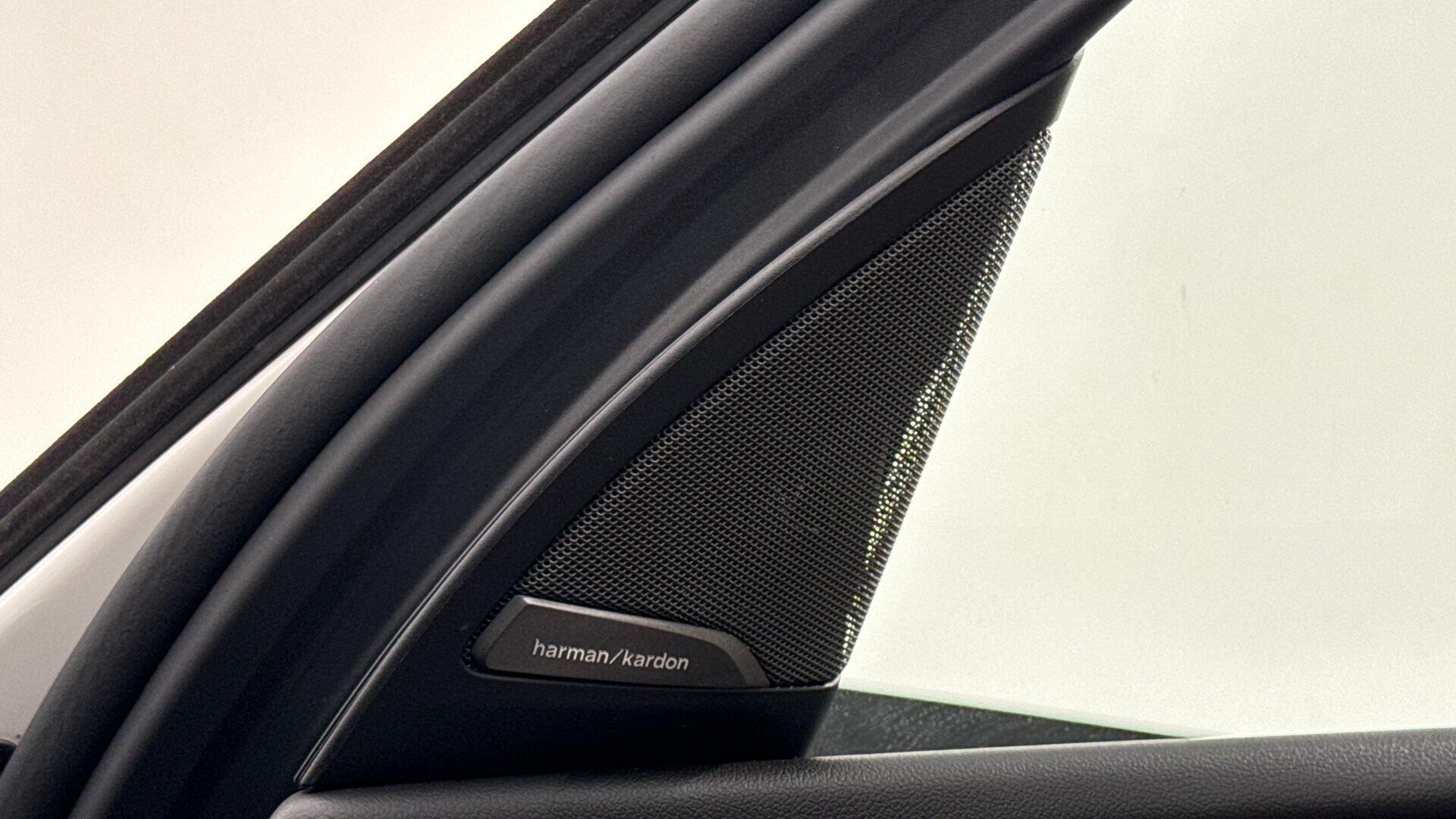 BMW X3 view 21
