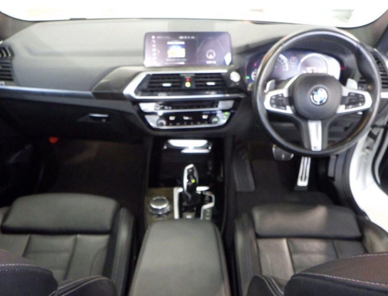 BMW X3 view 5