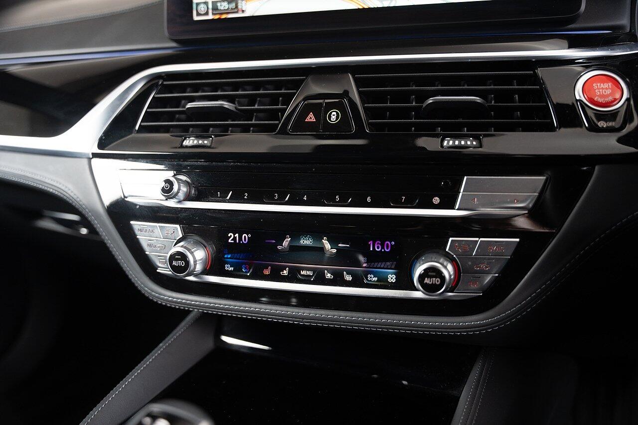 BMW M5 view 33