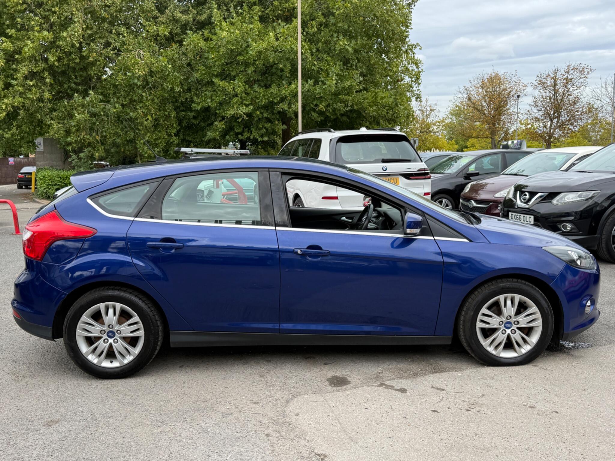 Ford Focus - Image 19