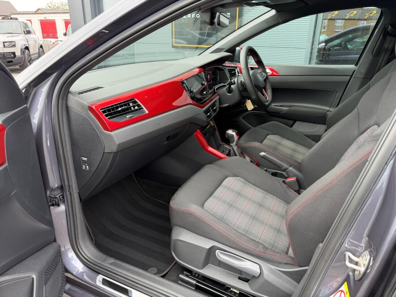 Volkswagen Polo view 21