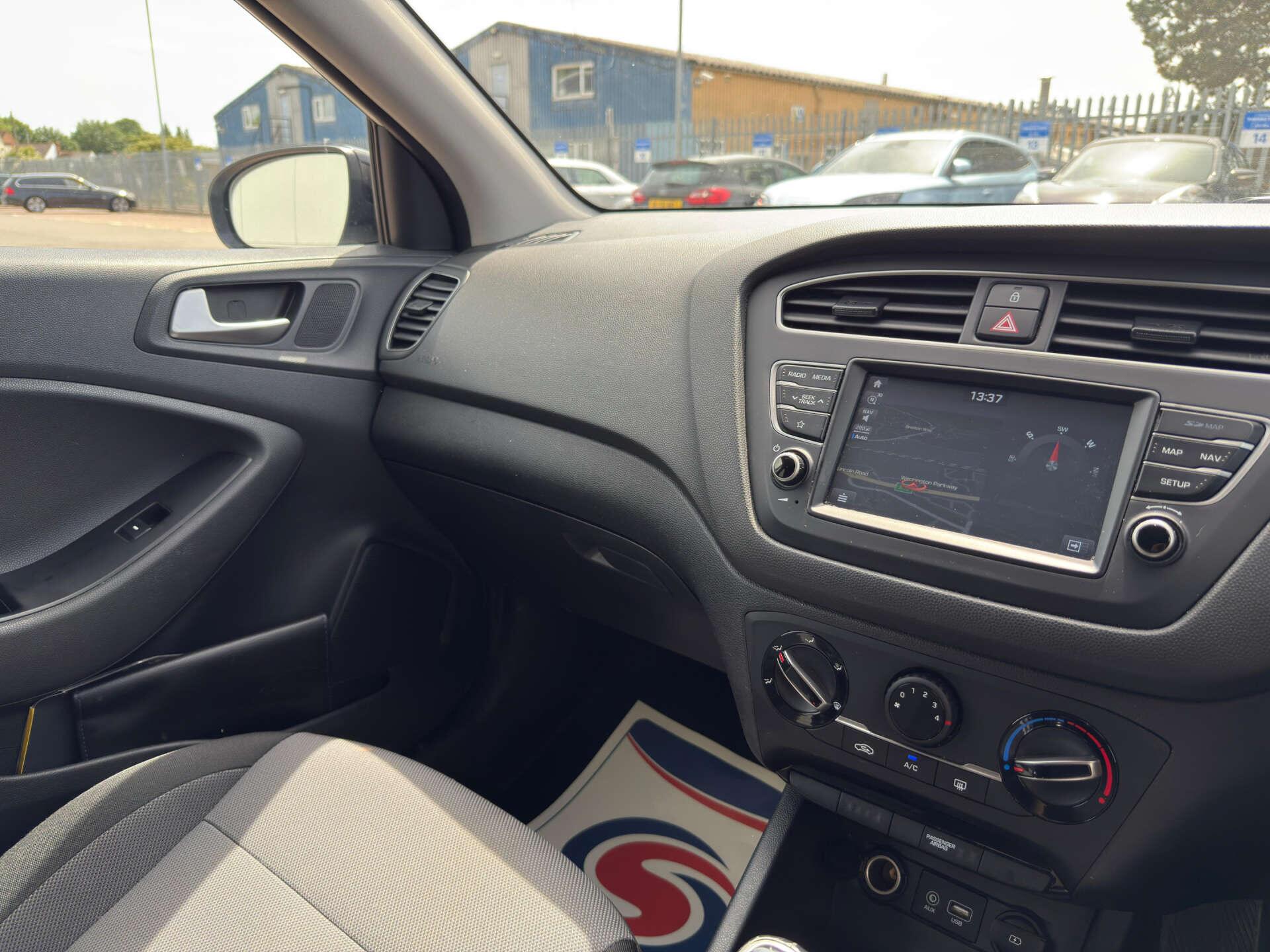 Hyundai I20 view 19