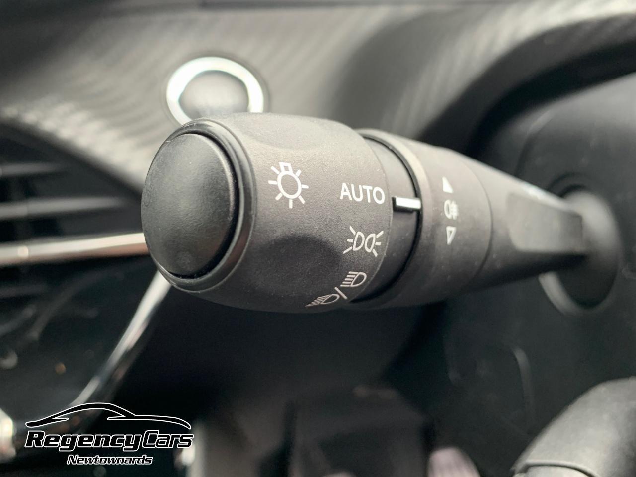 Peugeot 2008 view 17
