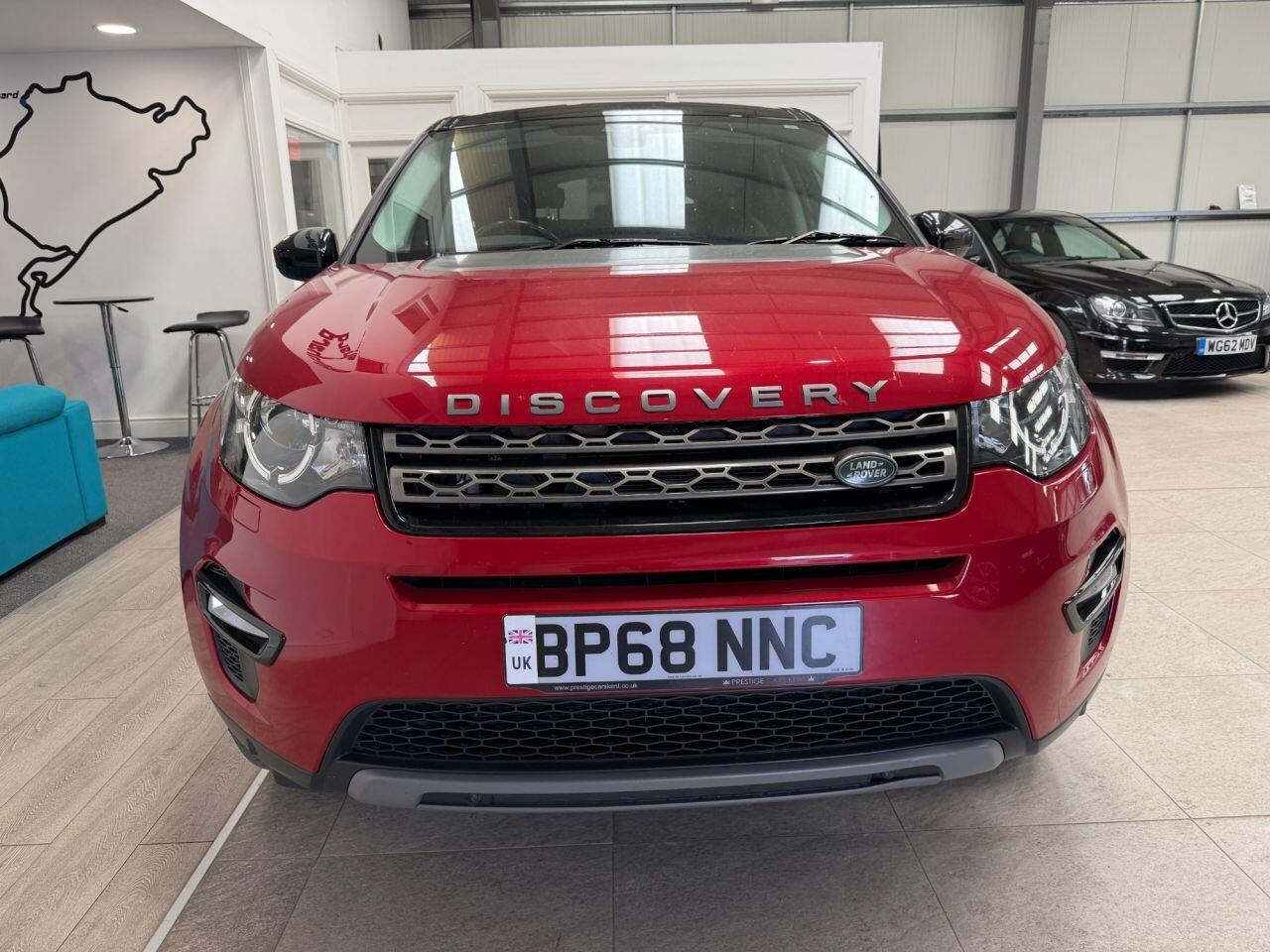 Land Rover Discovery Sport view 7