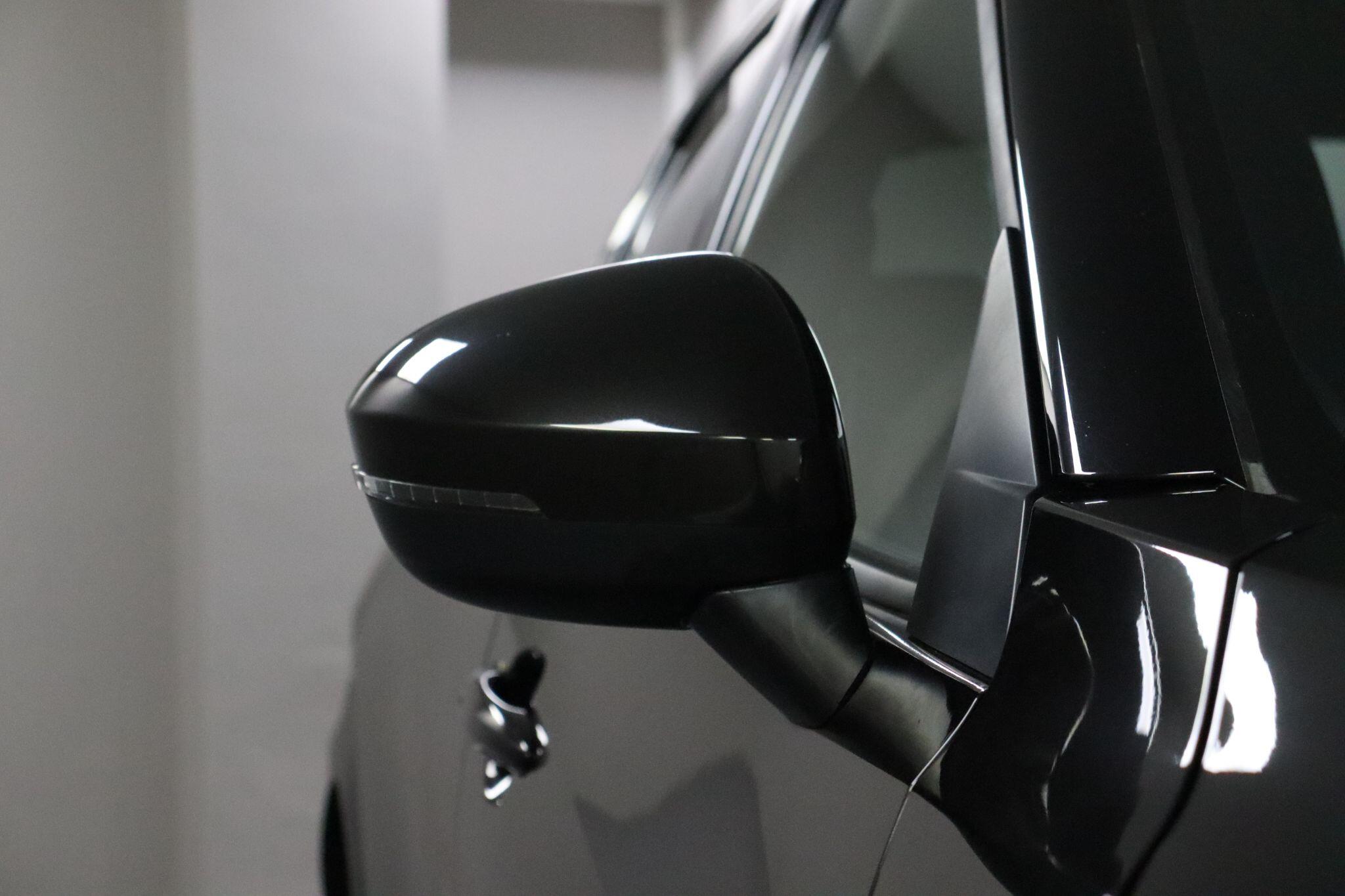 Nissan Juke view 33