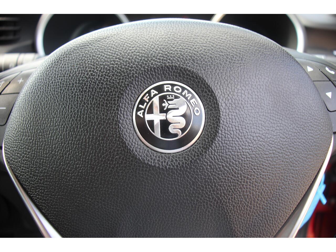 Alfa Romeo Giulietta view 30