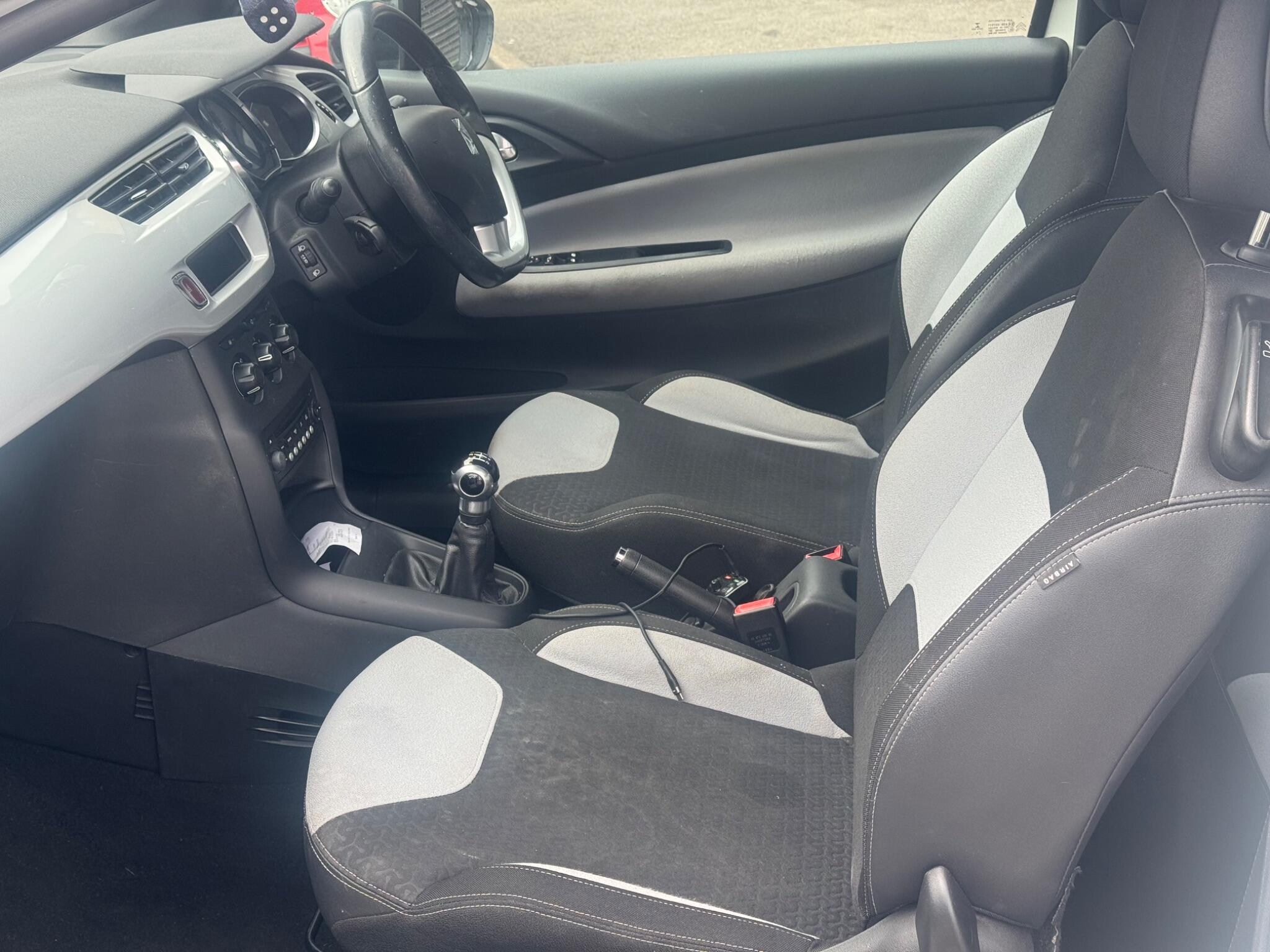Citroen DS3 view 9