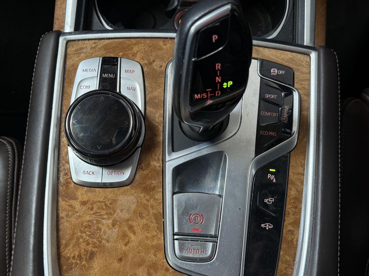 BMW 7 Series view 58