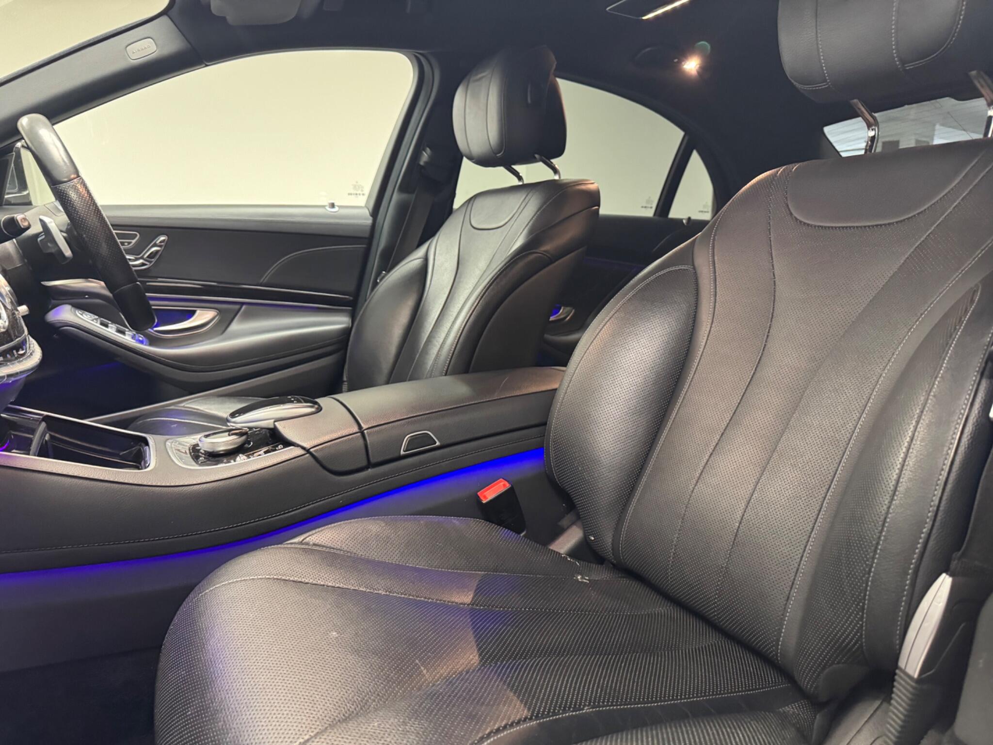 Mercedes-Benz S-Class view 25