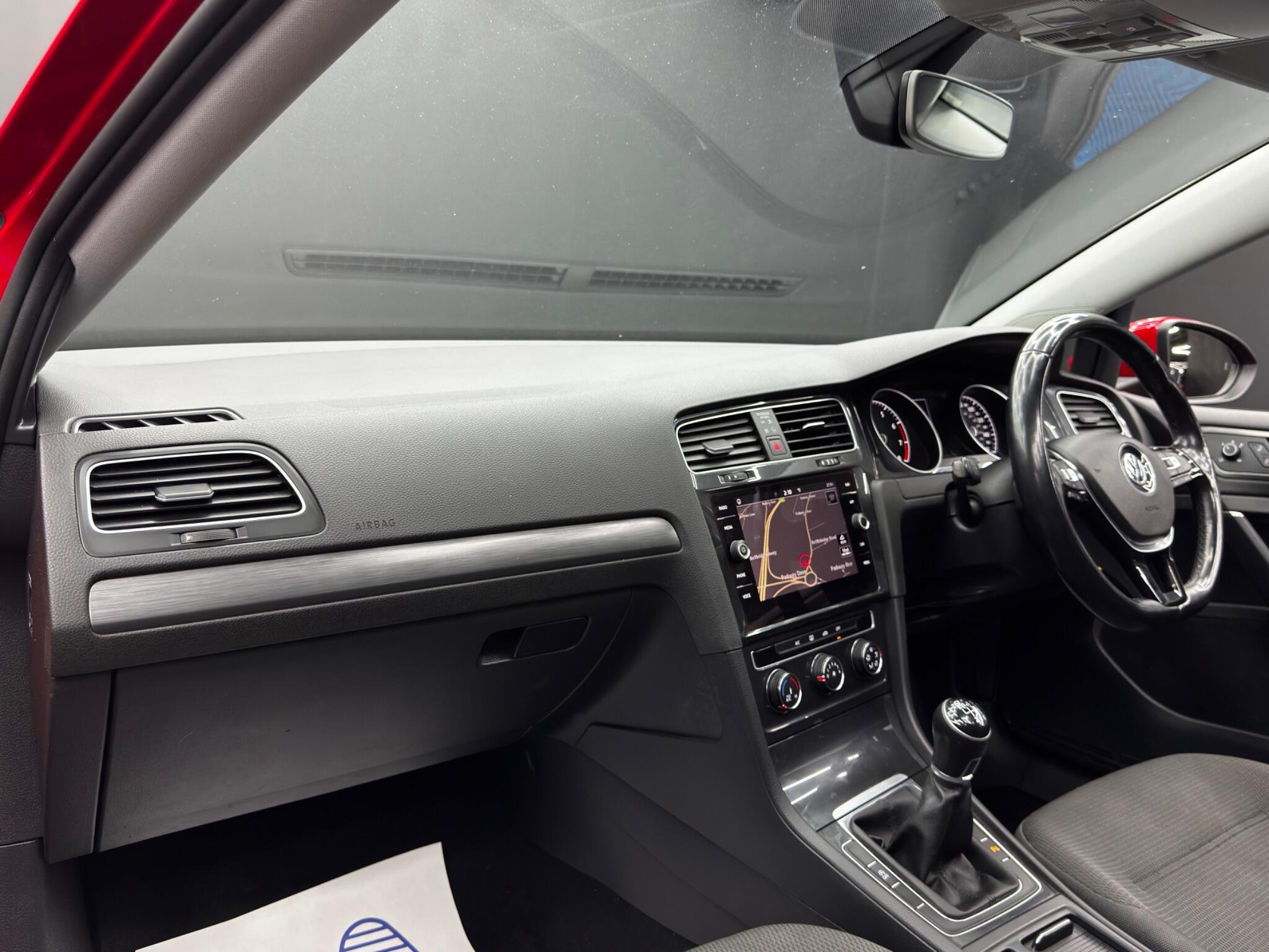 Volkswagen Golf view 11