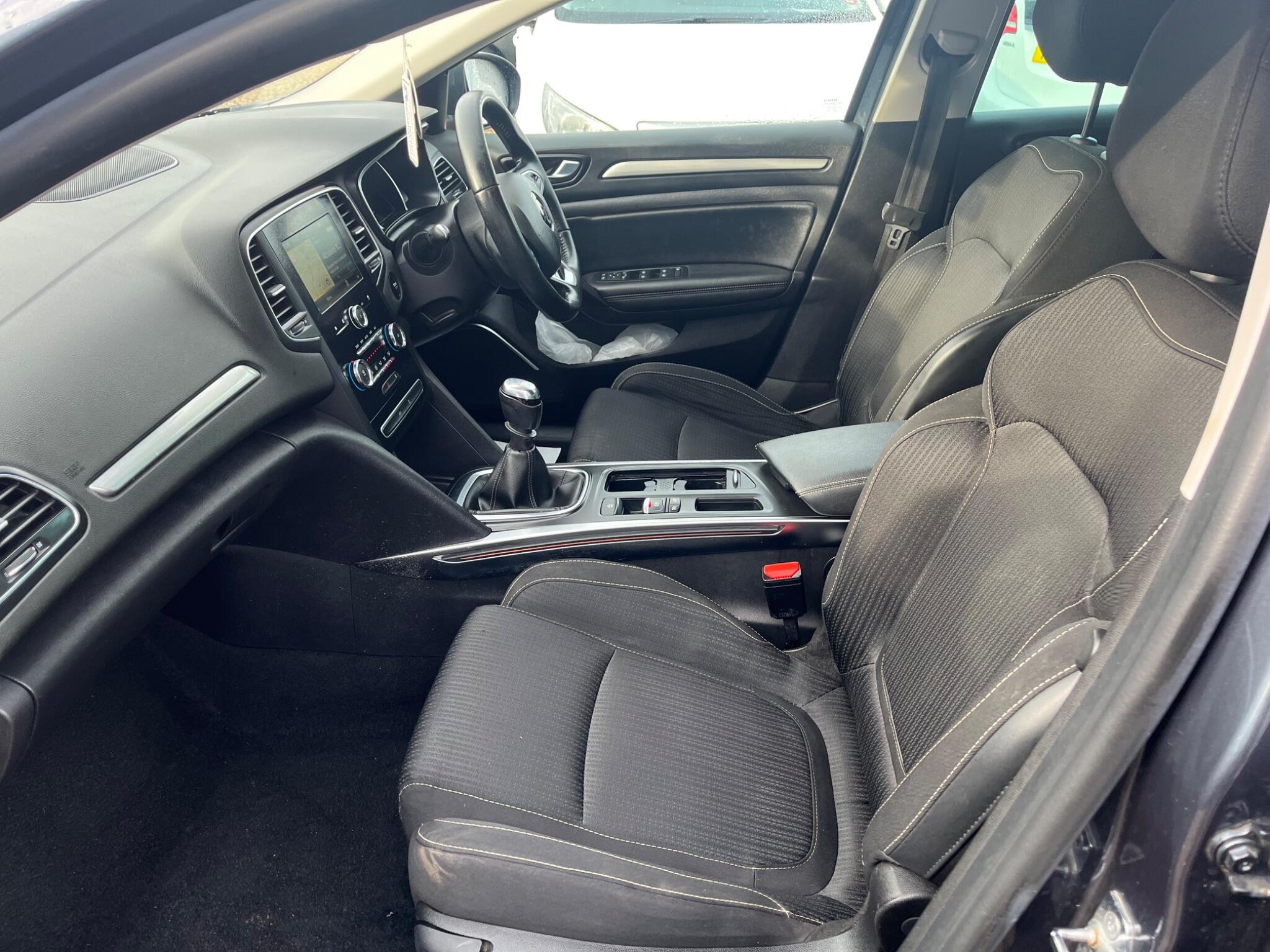 Renault Megane view 11